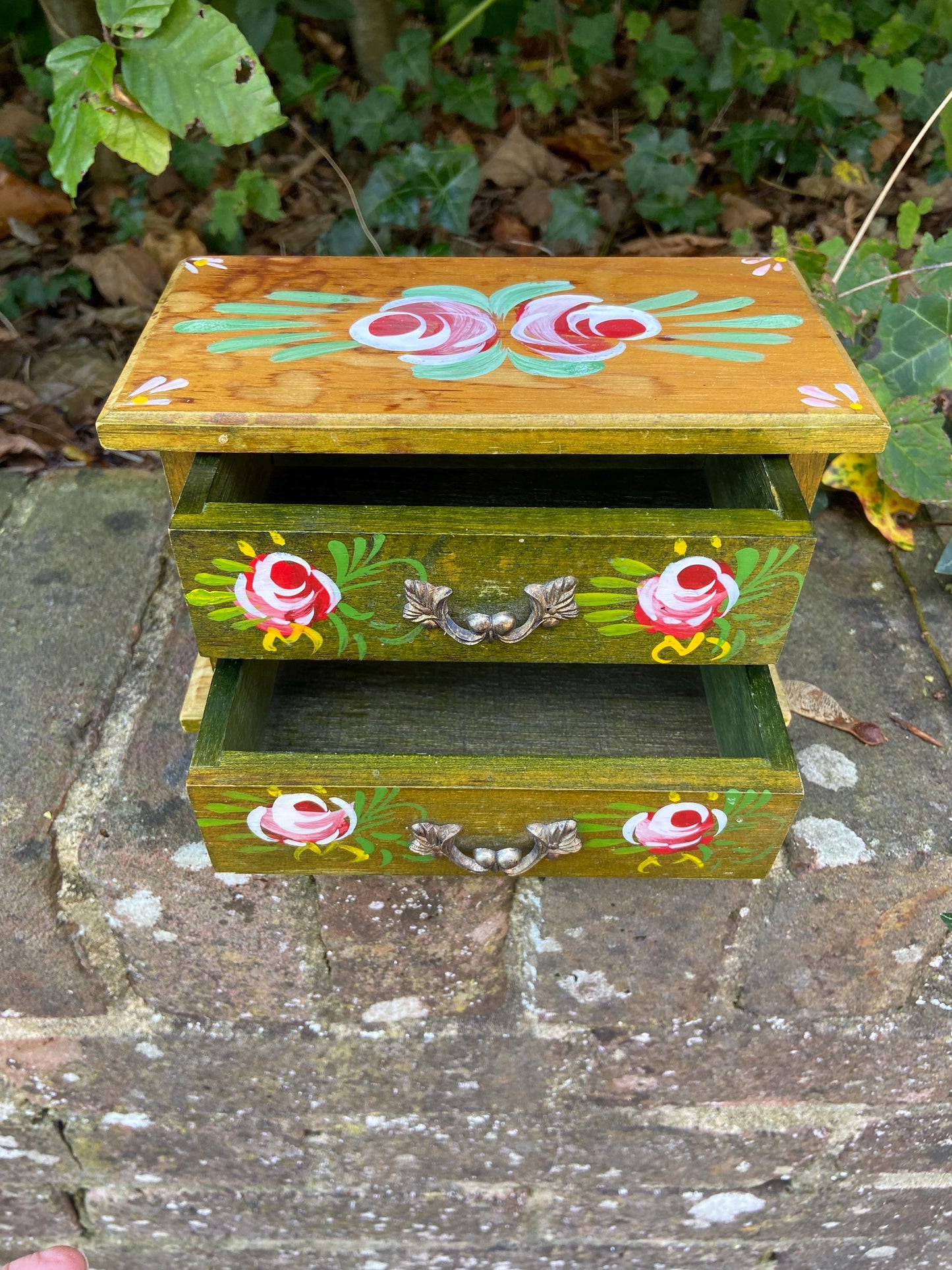 Delightful vintage trinket box or jewellery box, wooden and hand painted with pink roses