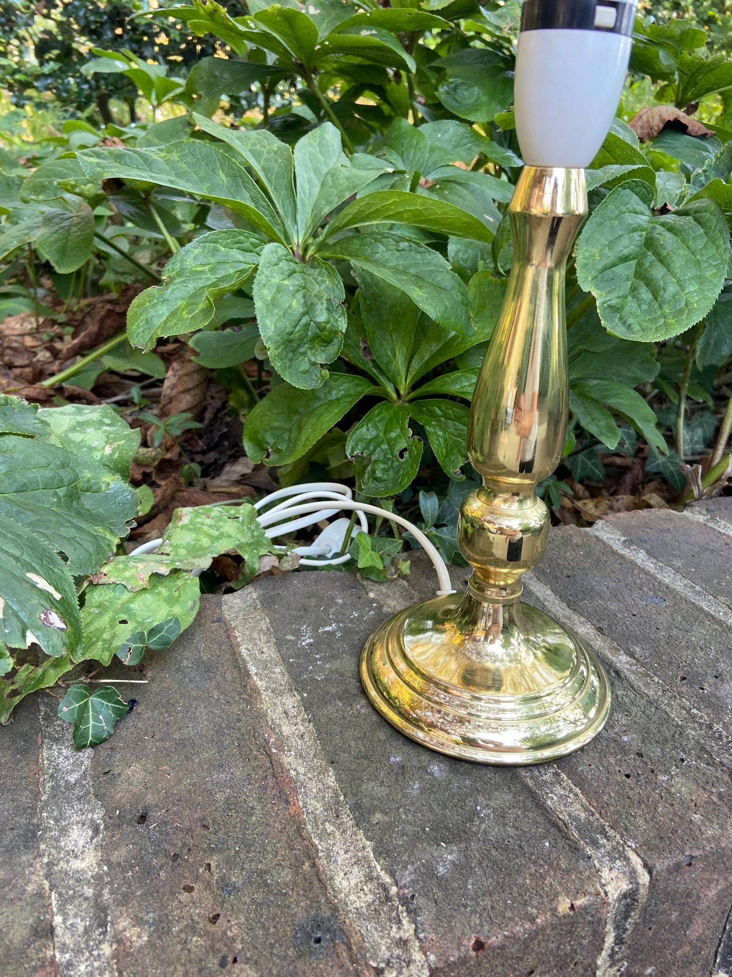 Classic vintage 1980s brass effect table lamp working and pat tested