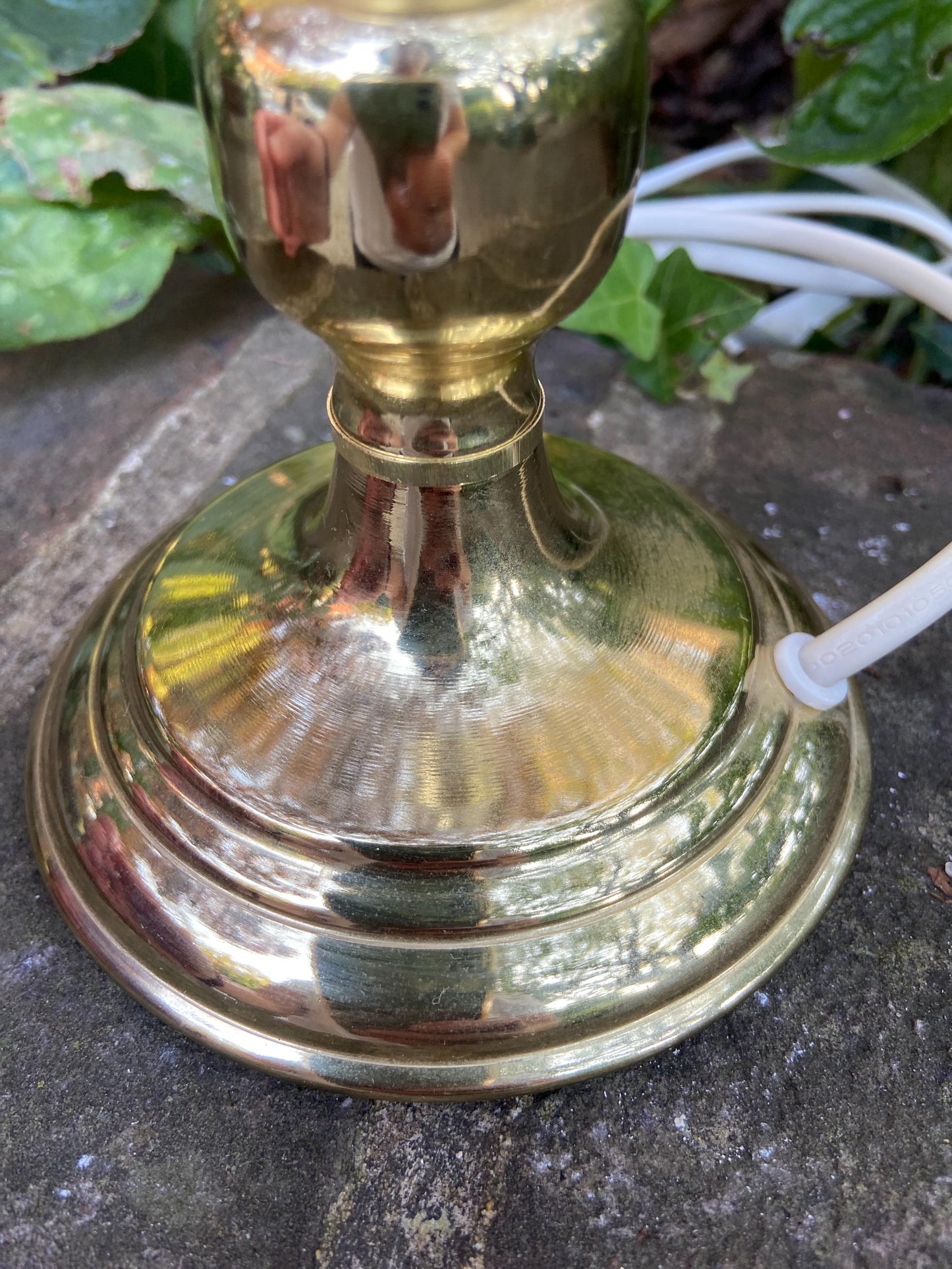 Classic vintage 1980s brass effect table lamp working and pat tested