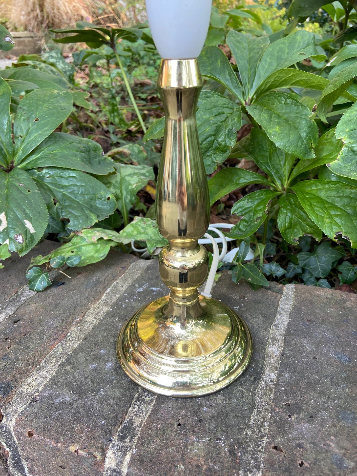 Classic vintage 1980s brass effect table lamp working and pat tested