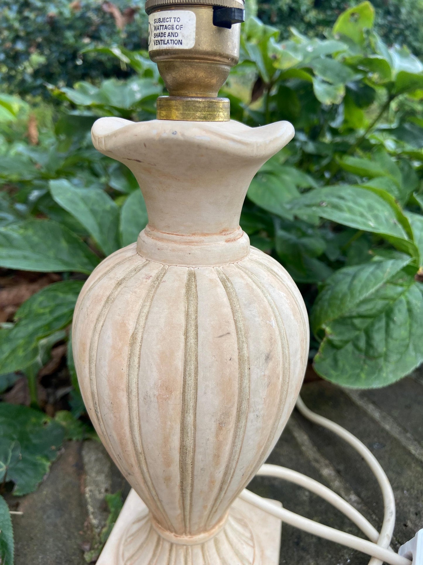 Vintage mock Grecian Urn Style Table Lamp - working