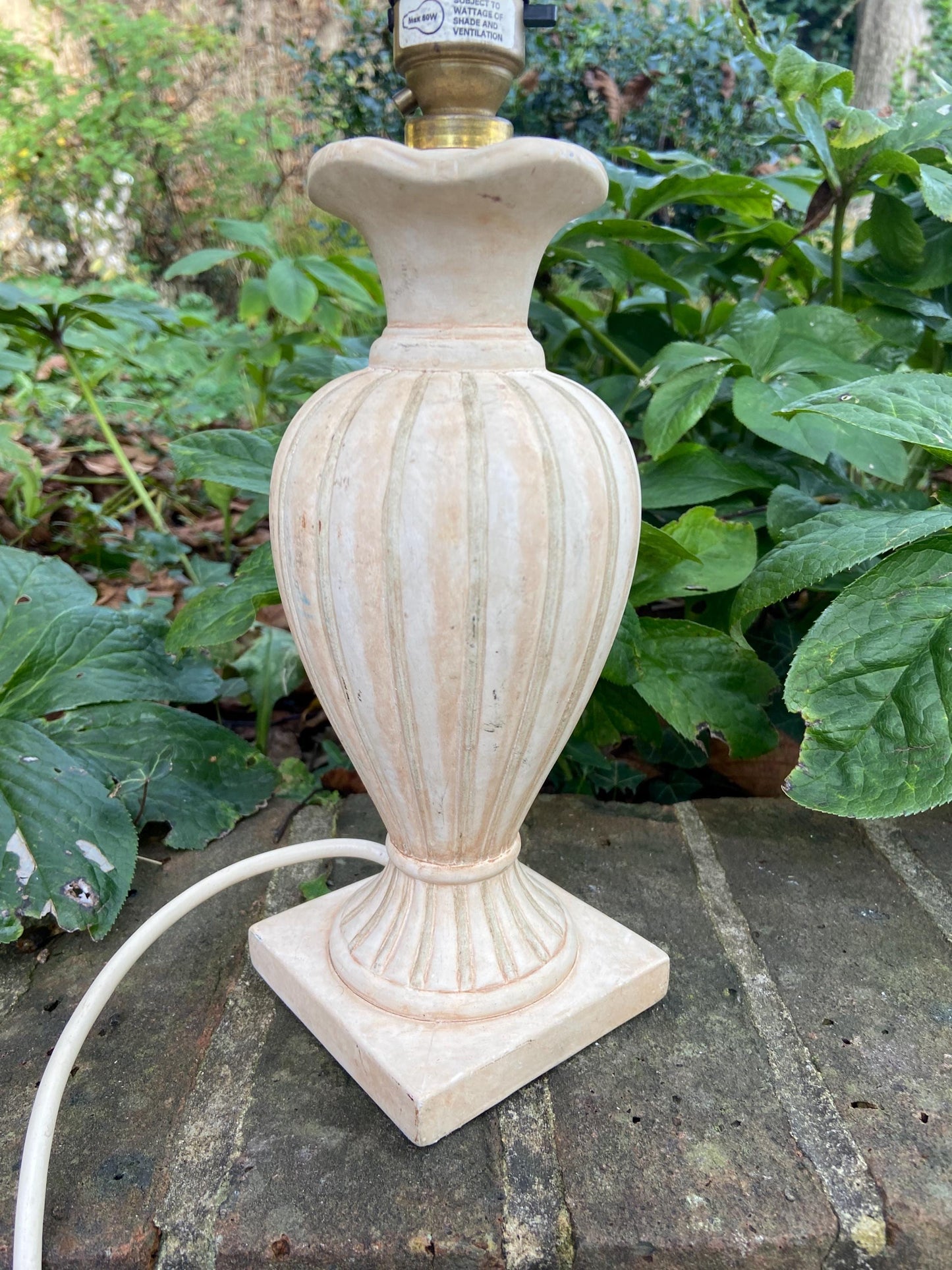 Vintage mock Grecian Urn Style Table Lamp - working