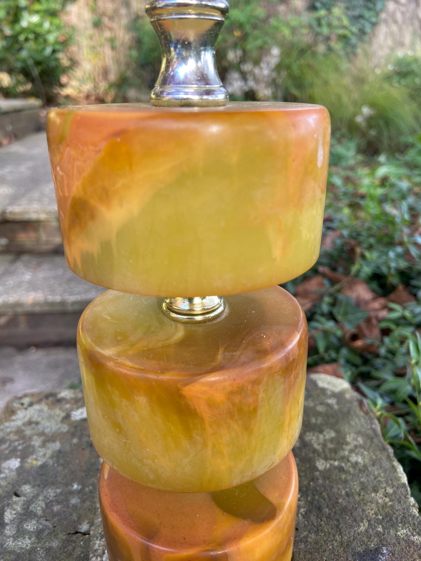 Fantastic retro faux amber tower table lamp - working