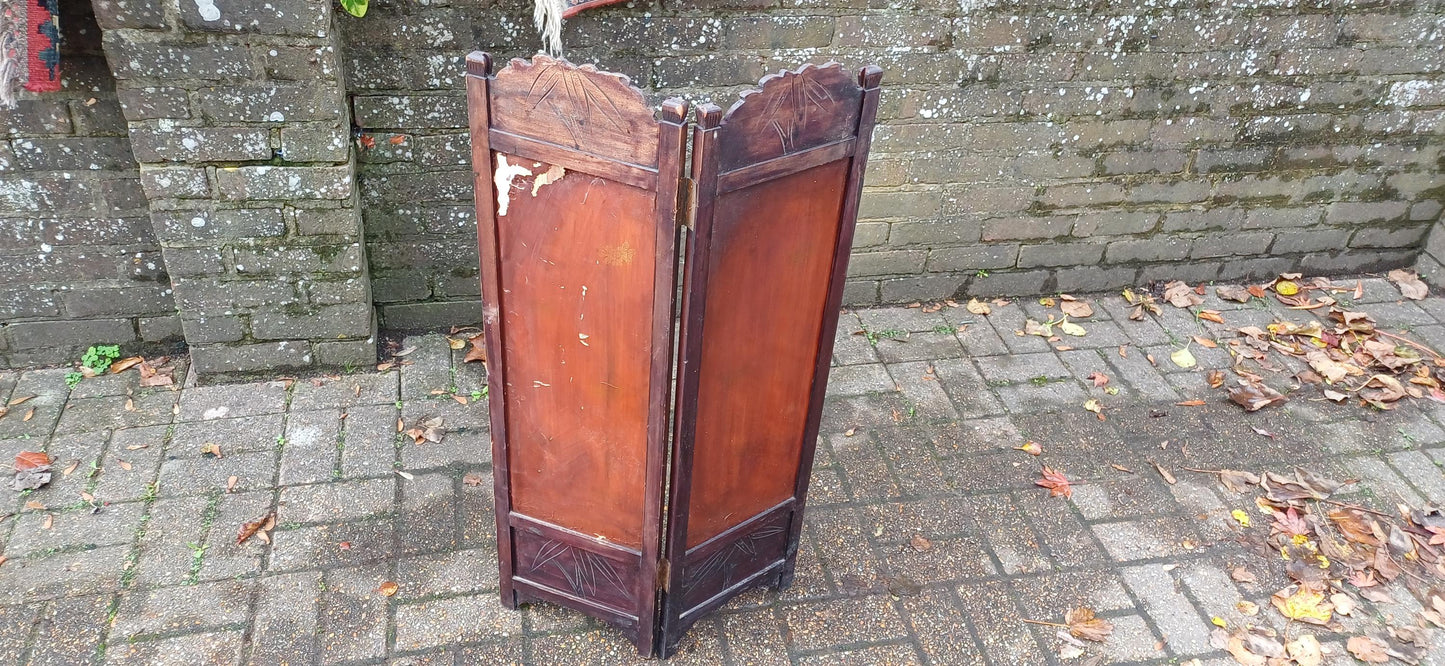 Beautiful Victorian Oriental Decorative Folding Screen Fire Screen