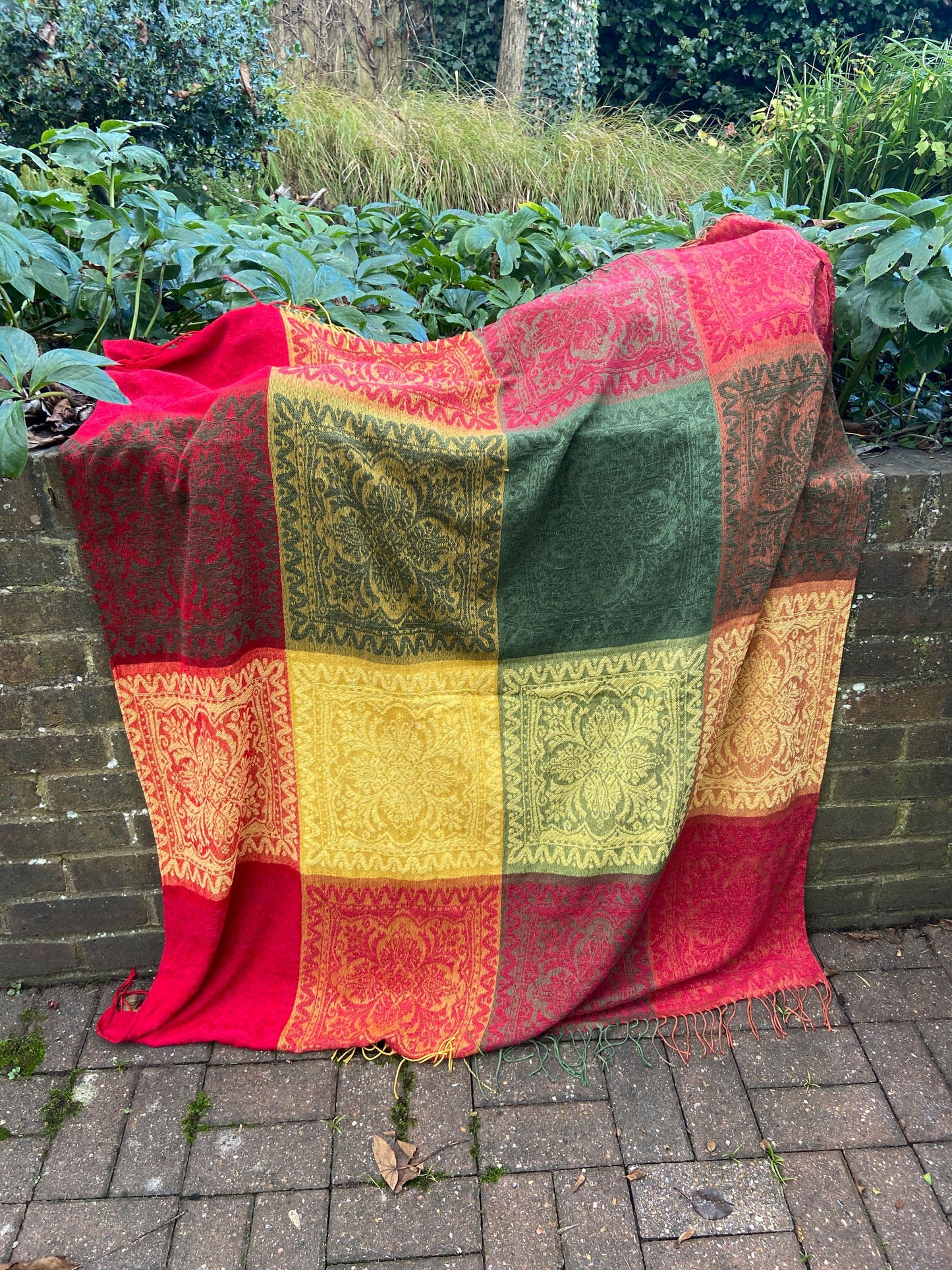 Vintage pair of Bold colourful vintage throws (150cm x 126cm each)