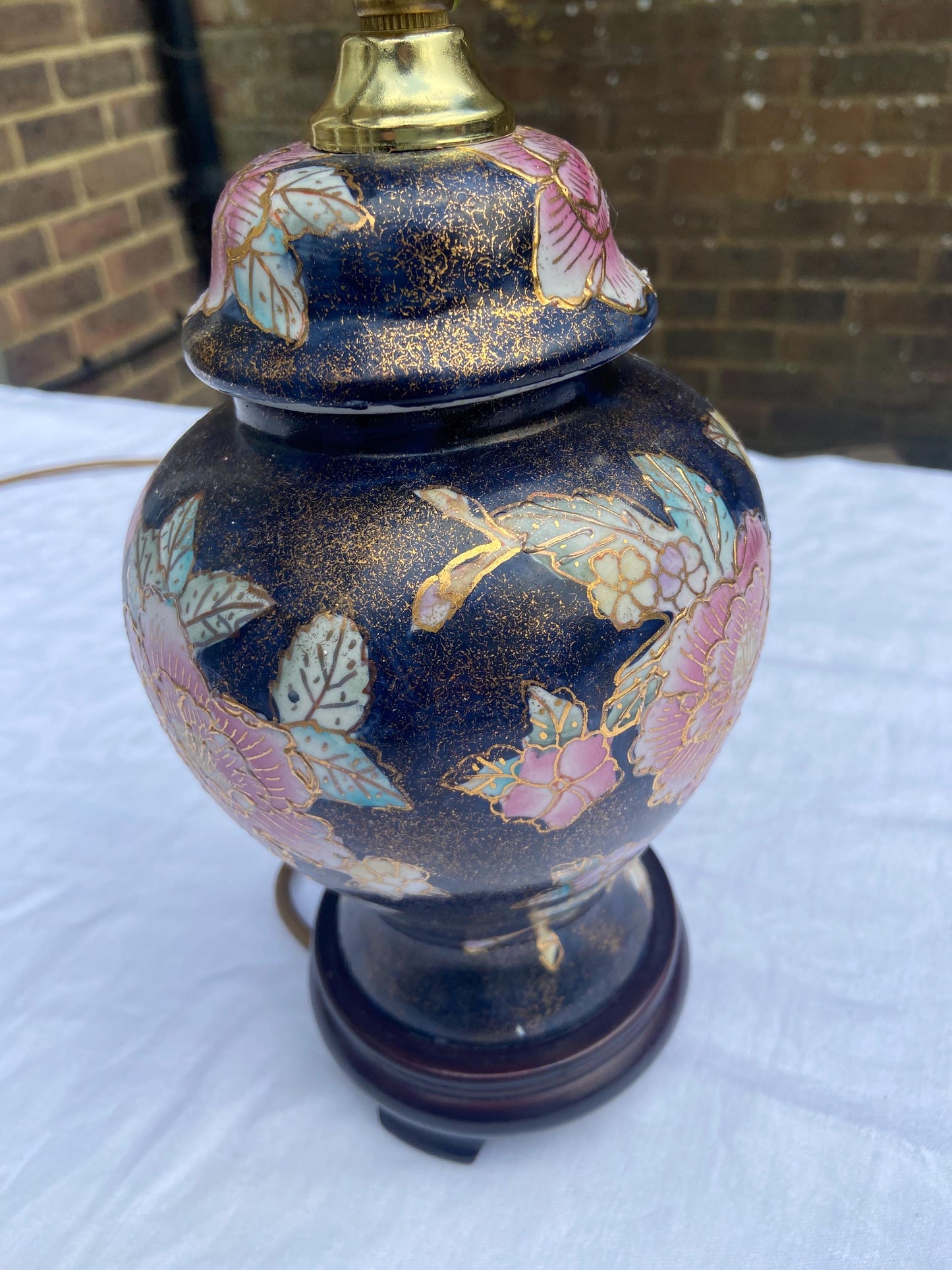 Original vintage C A Lighting Oriental Ginger Jar style table lamp - navy and gold with pink bold flowers - working condition