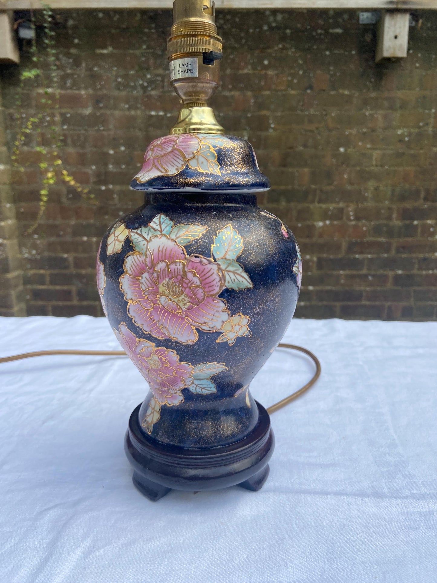 Original vintage C A Lighting Oriental Ginger Jar style table lamp - navy and gold with pink bold flowers - working condition