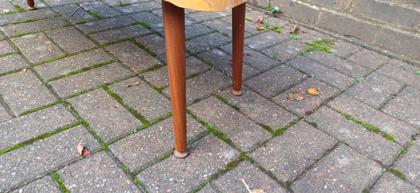 Classic Large Wood Effect Melamine Mid Century Retro Vintage Coffee Table Sleek and Funky!