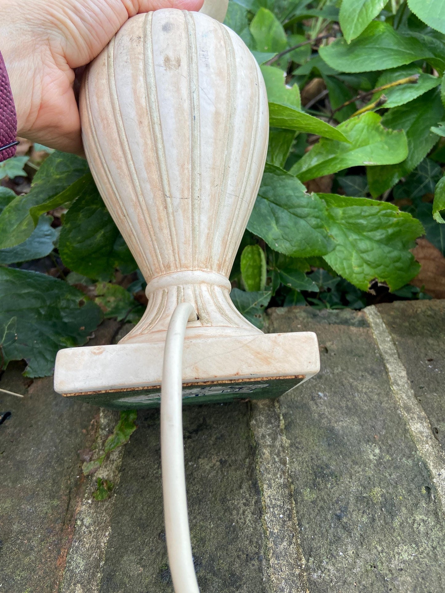 Vintage mock Grecian Urn Style Table Lamp - working