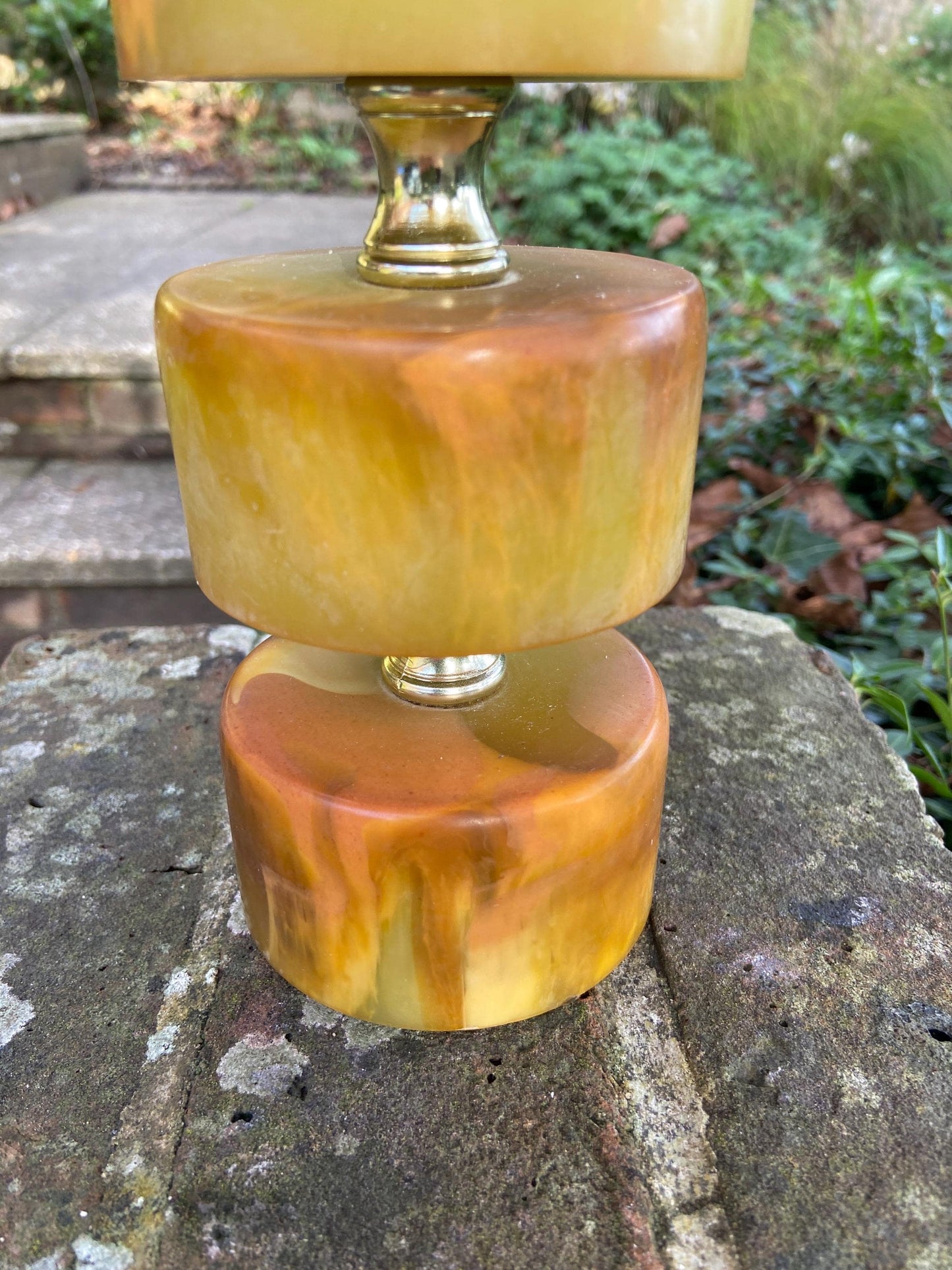 Fantastic retro faux amber tower table lamp - working
