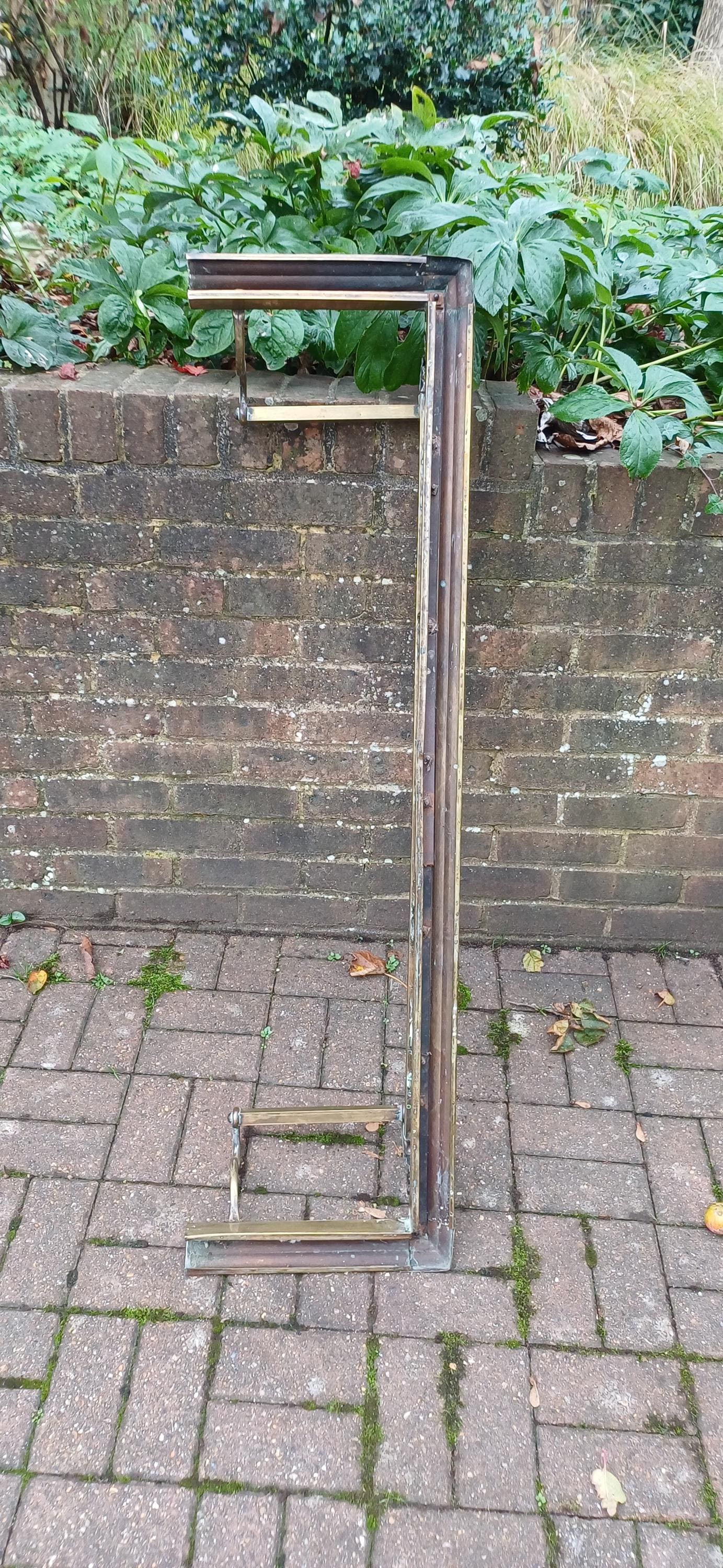 Large and Attractive Vintage Victorian Brass Fender – Elegant Fire Guard and Fireplace Decoration