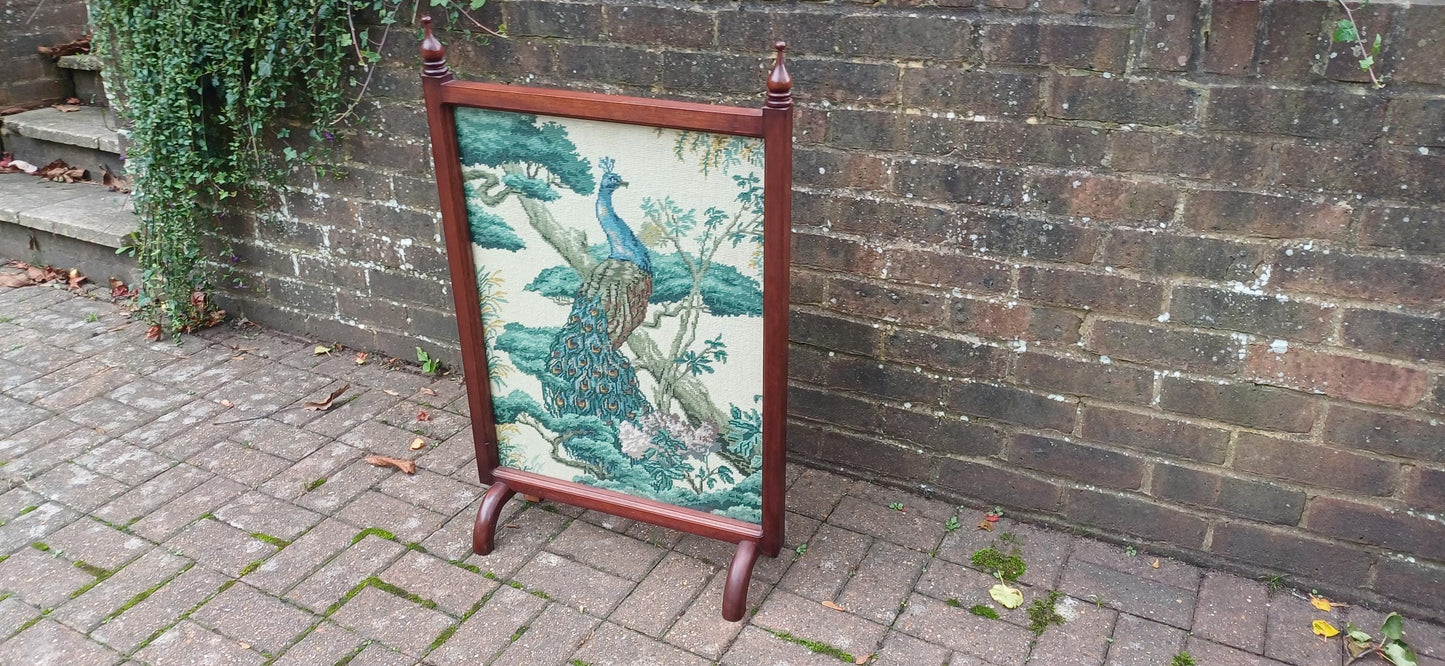 Vintage 1980s Mahogany Fire Screen with Tapestry Peacock Design – Elegant Fireplace Accent