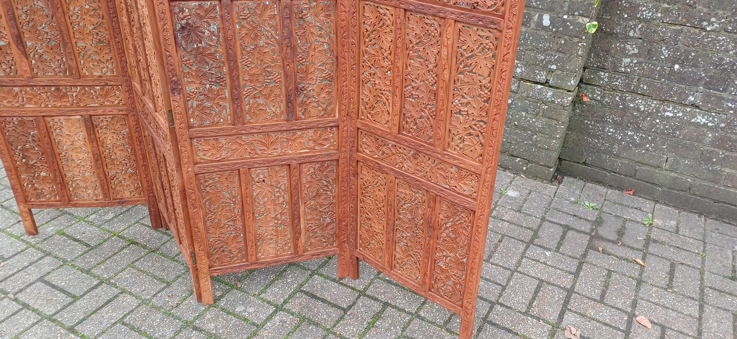 Huge Top Quality 70s/80s Carved Folding Screen Room Divide Grapevine & Middle Eastern Motif Heavy Vintage Room Divider FREE HAND DELIVERY