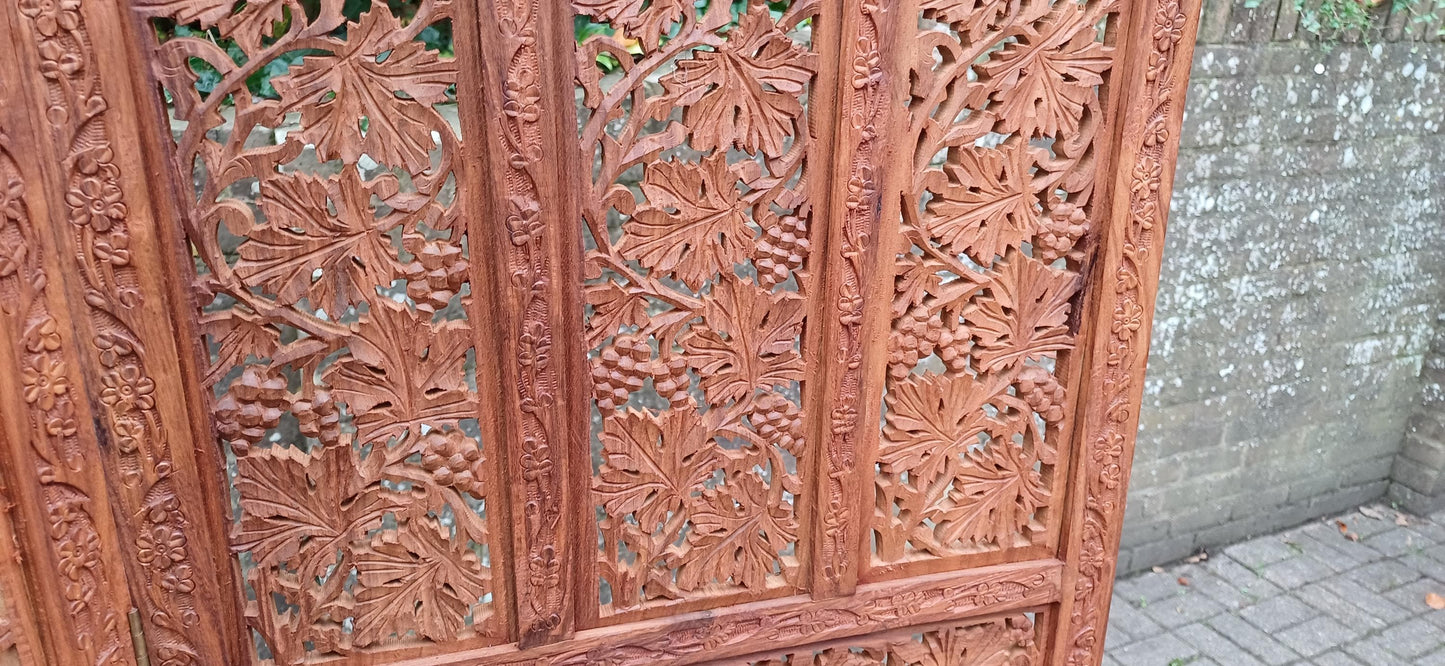Huge Top Quality 70s/80s Carved Folding Screen Room Divide Grapevine & Middle Eastern Motif Heavy Vintage Room Divider FREE HAND DELIVERY