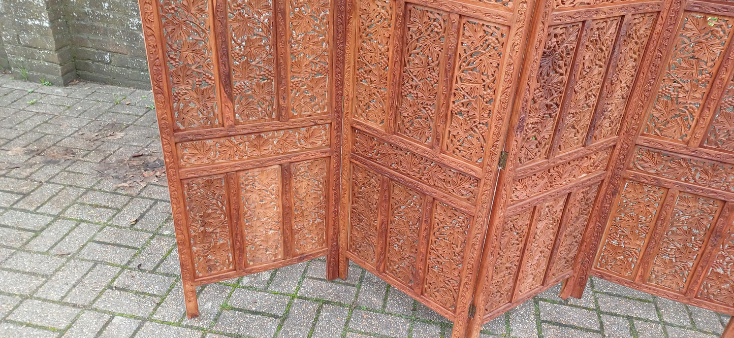 Huge Top Quality 70s/80s Carved Folding Screen Room Divide Grapevine & Middle Eastern Motif Heavy Vintage Room Divider FREE HAND DELIVERY