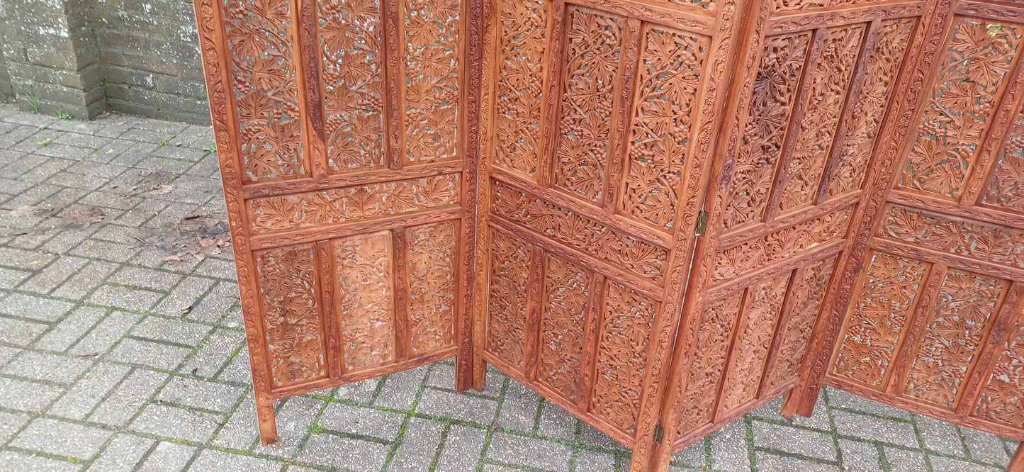 Huge Top Quality 70s/80s Carved Folding Screen Room Divide Grapevine & Middle Eastern Motif Heavy Vintage Room Divider FREE HAND DELIVERY