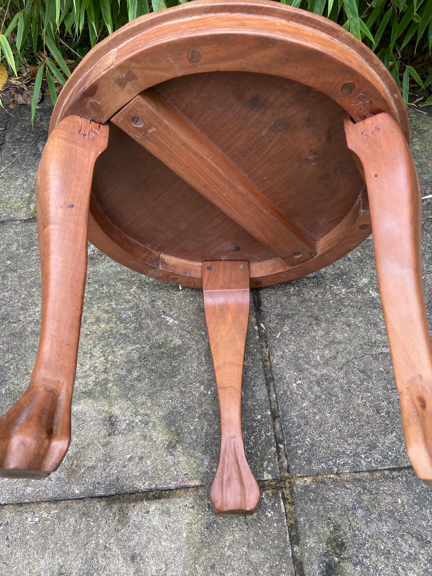 Lovely vintage carved wooden table, plant stand, coffee table