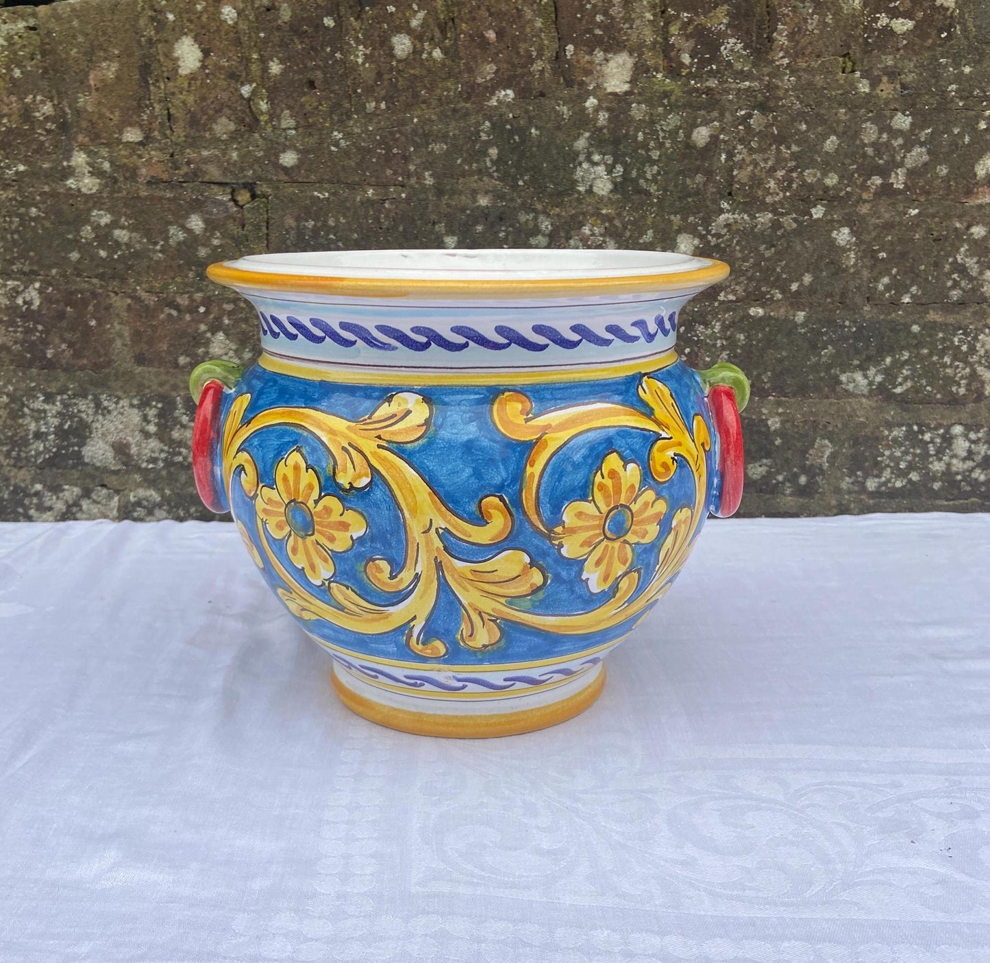 Italian handmade, hand painted pottery planter or jardiniere. excellent condition