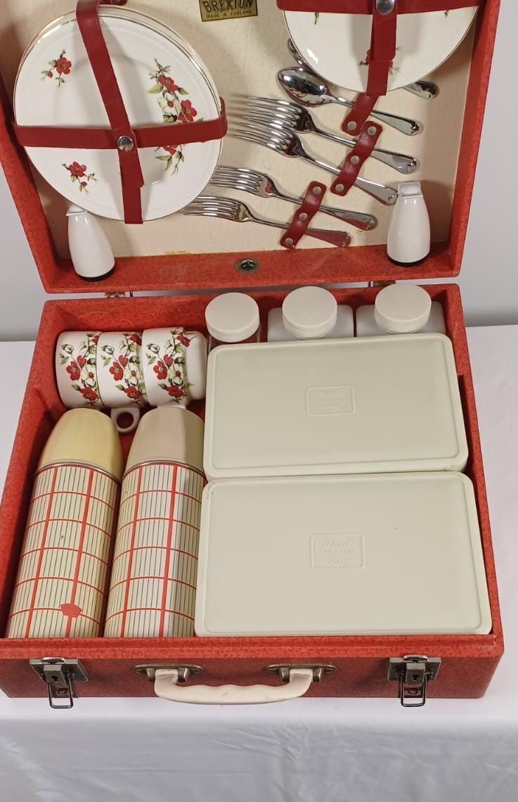 Mid century picnic set in hard box with four place settings and all the extras