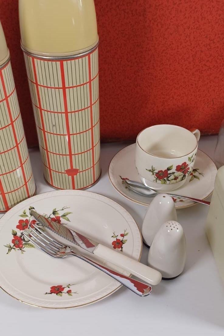 Mid century picnic set in hard box with four place settings and all the extras