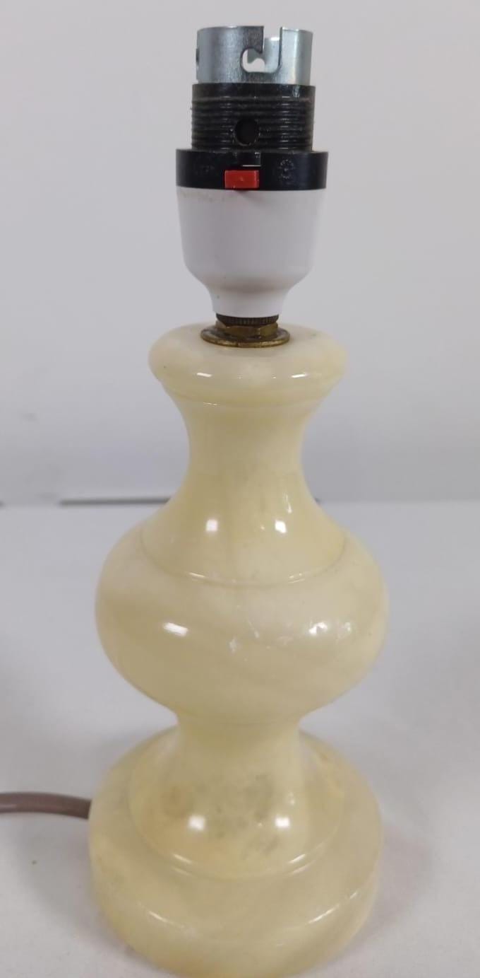 Vintage retro alabaster small table lamp - attractive and vgc - working