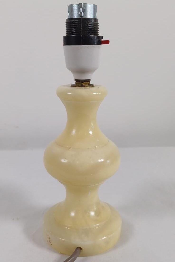 Vintage retro alabaster small table lamp - attractive and vgc - working
