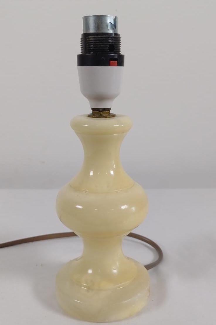 Vintage retro alabaster small table lamp - attractive and vgc - working