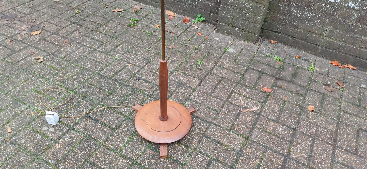 Superb Vintage Retro Mid-Century Brass and Teak Floor Lamp with Outstanding Vintage Lampshade – Fully Working FREE HAND DELIVERY