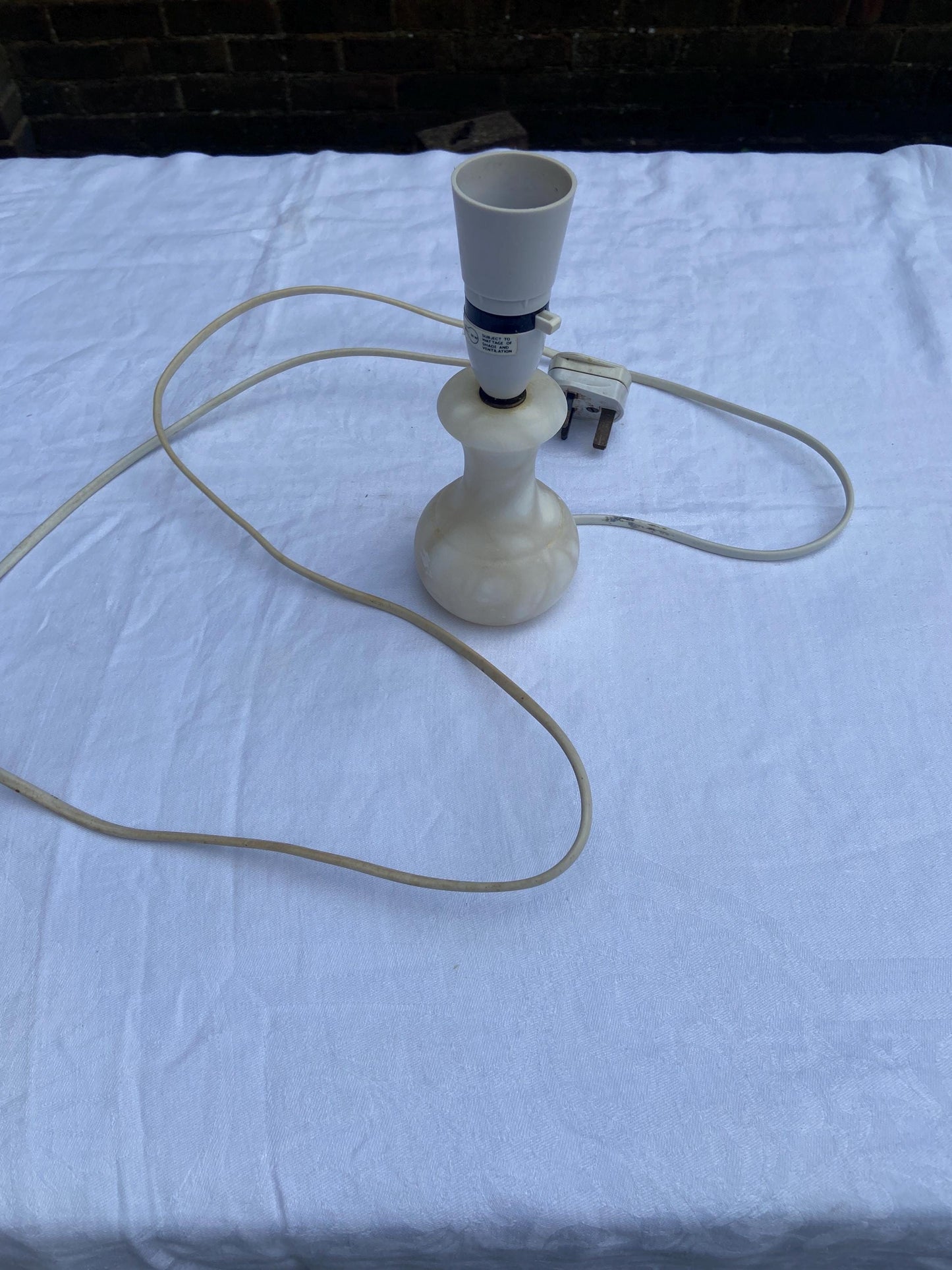 Small and lovely vintage alabaster table lamp - working