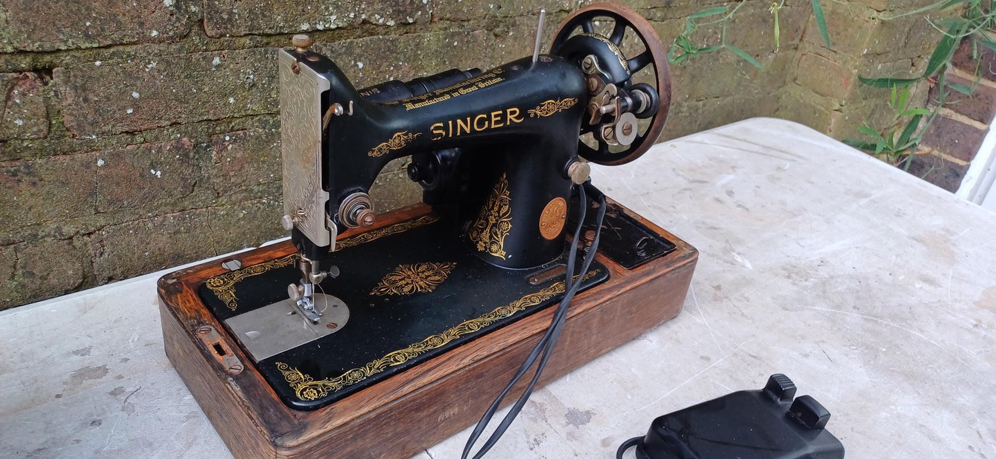 A Classic Vintage Singer Electric Sewing Machine and Case Not Working Decorative Prop Industrial