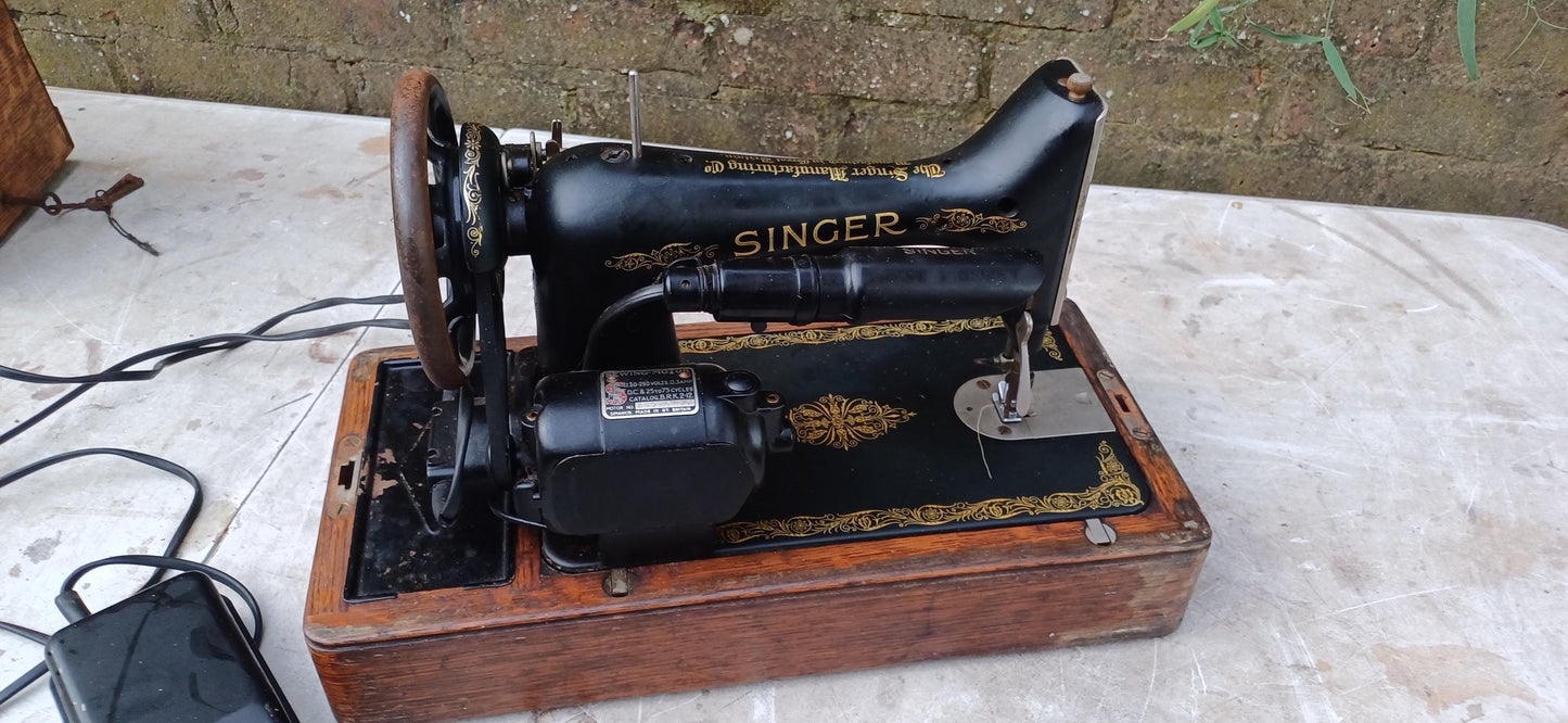 A Classic Vintage Singer Electric Sewing Machine and Case Not Working Decorative Prop Industrial