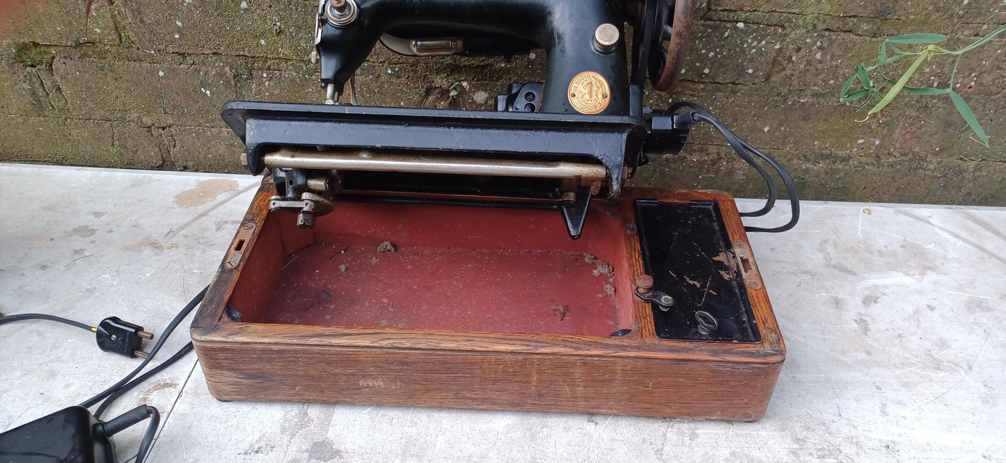 A Classic Vintage Singer Electric Sewing Machine and Case Not Working Decorative Prop Industrial