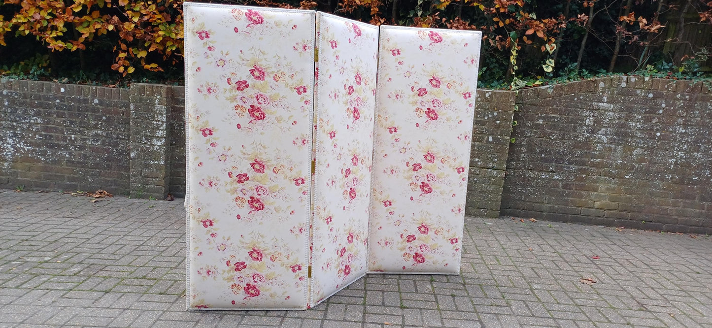 Massive Heavy Pretty vintage folding upholstered screen, vanity screen, room divider - sturdy, heavy and quality (153cm tall, 183cm wide)