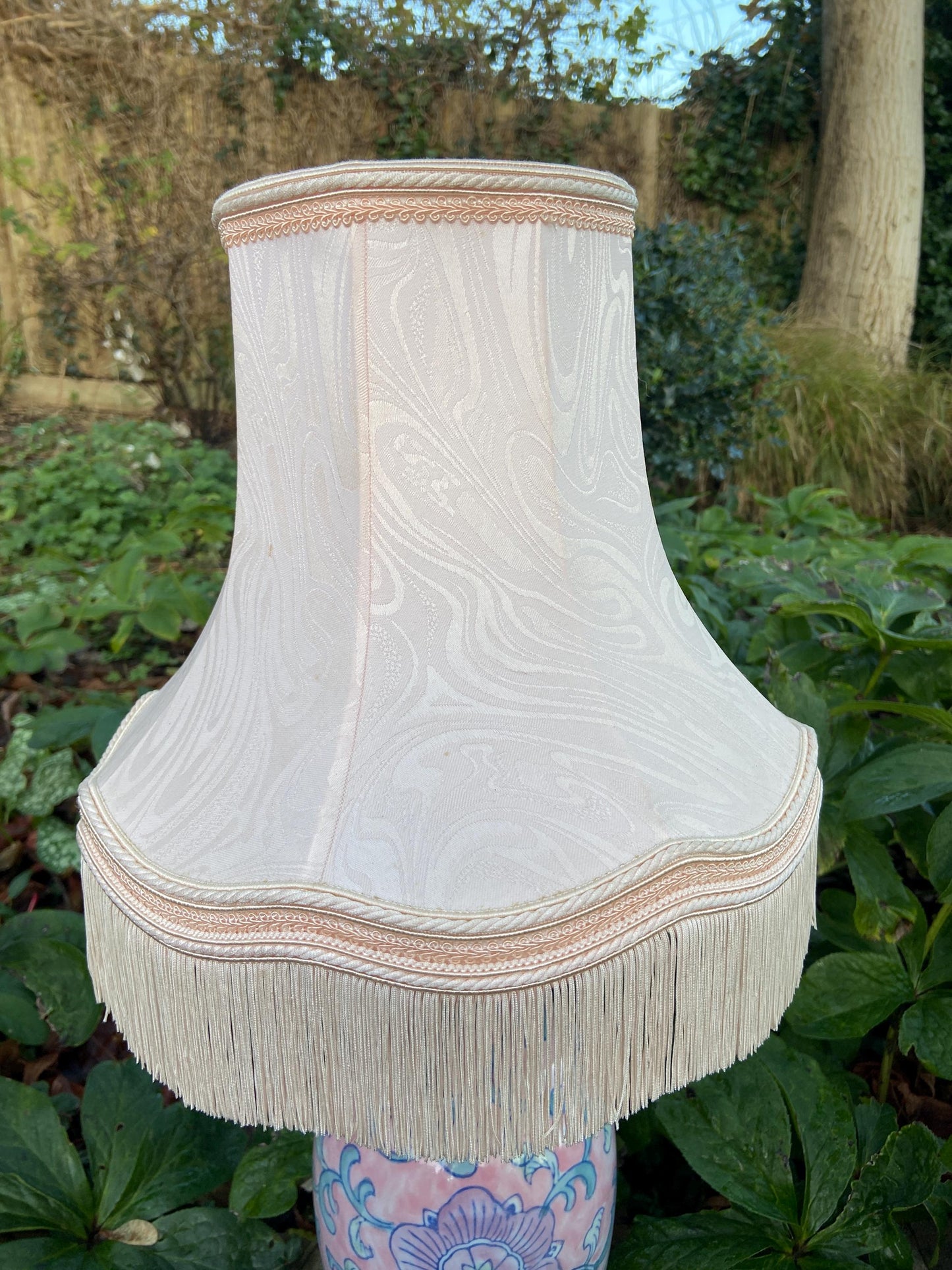 Large pink vintage Oriental Vase style table lamp in pink and blue, with or without quality vintage lamp shade in pink chintz