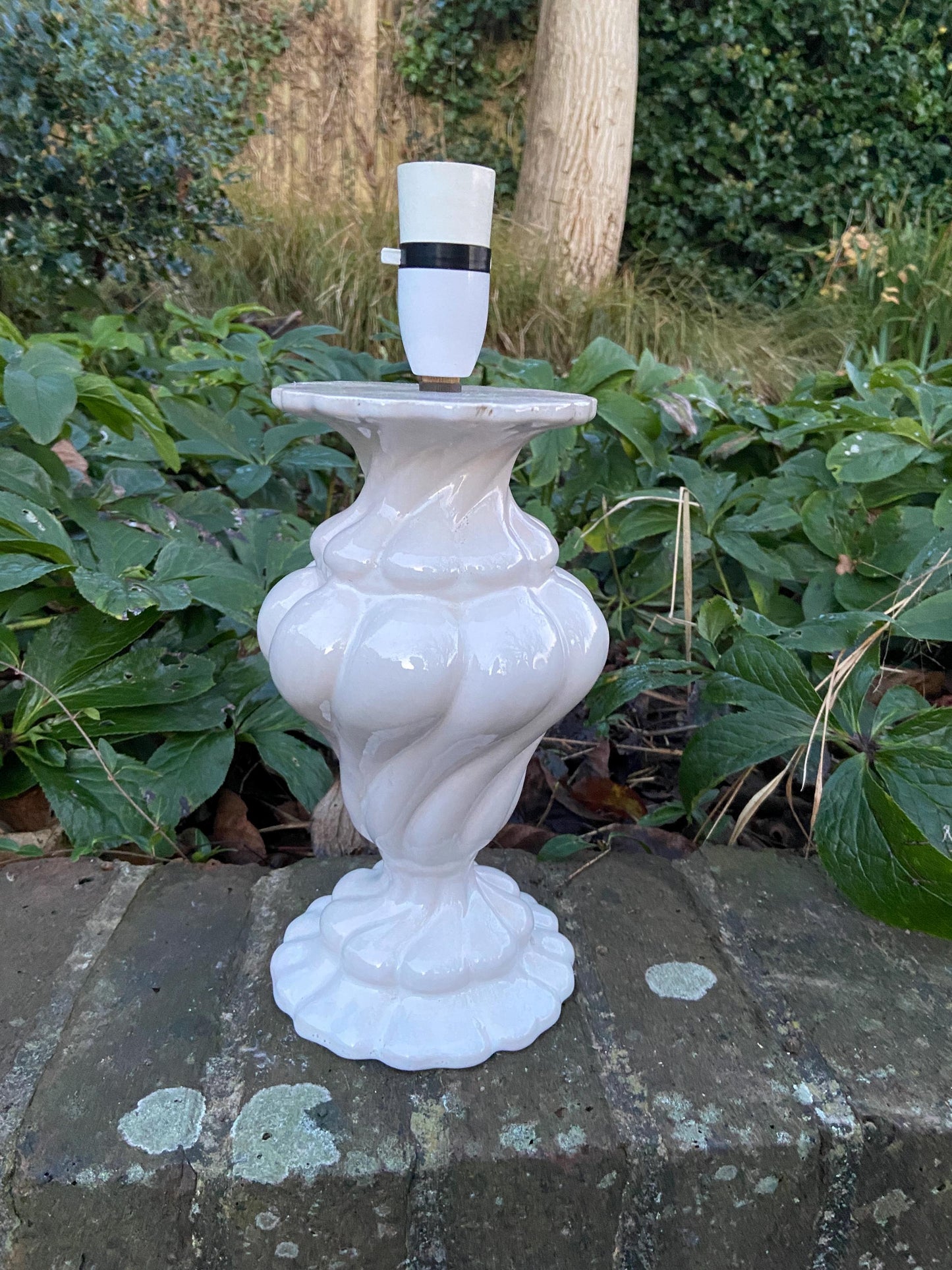 Quality mid-century pottery lamp from Harvey Nichols, vintage table lamp 1950s, working