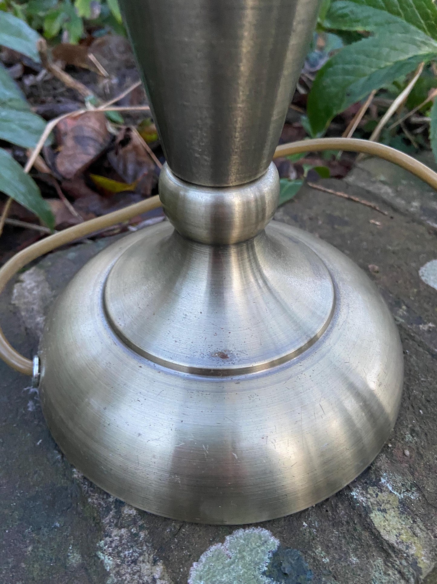 BHS Antique style brass vintage metal table lamp - lovely shape, working condition