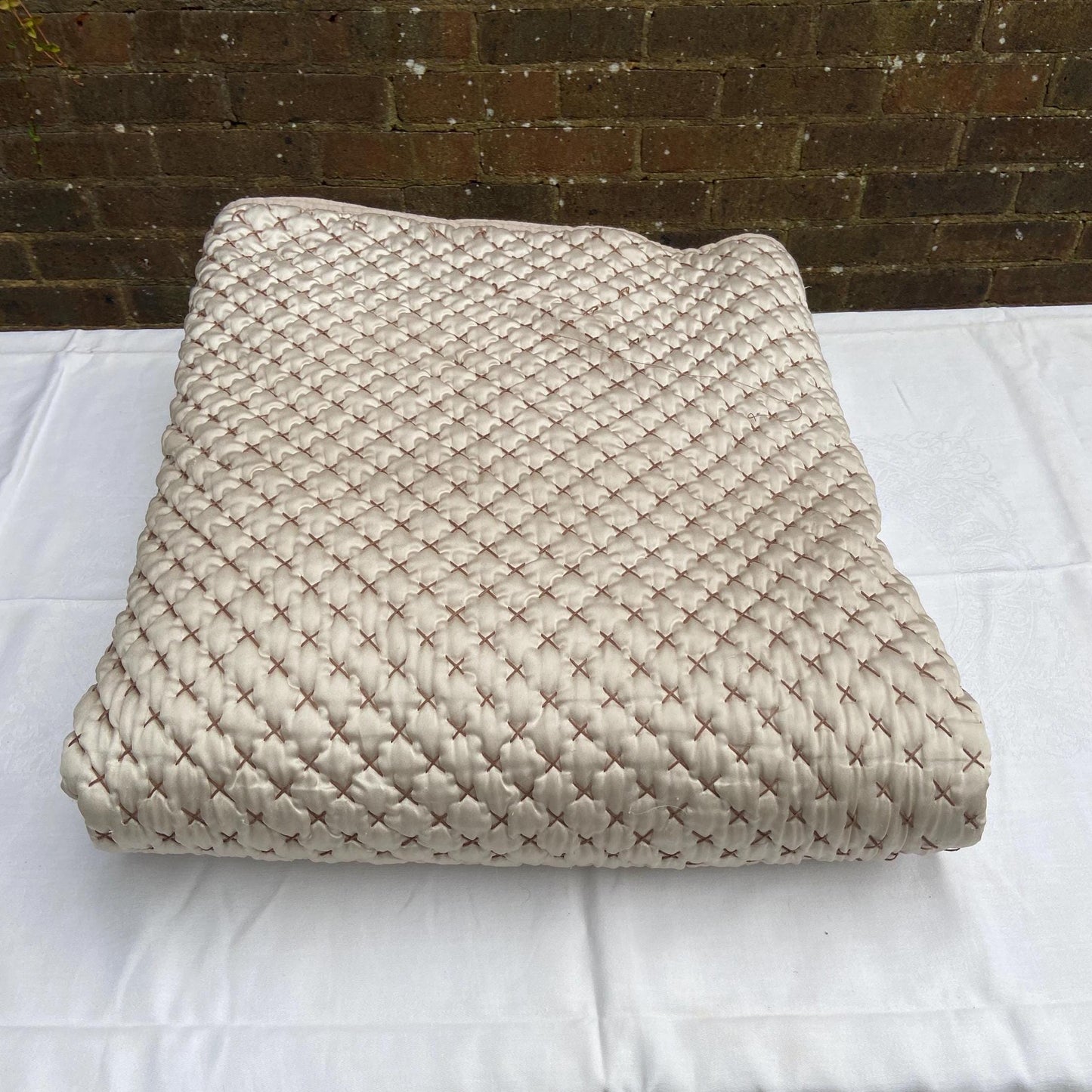 wonderful satin and cotton type bed cover or sofa throw. Lovely creamy beige. Made in India. VGC