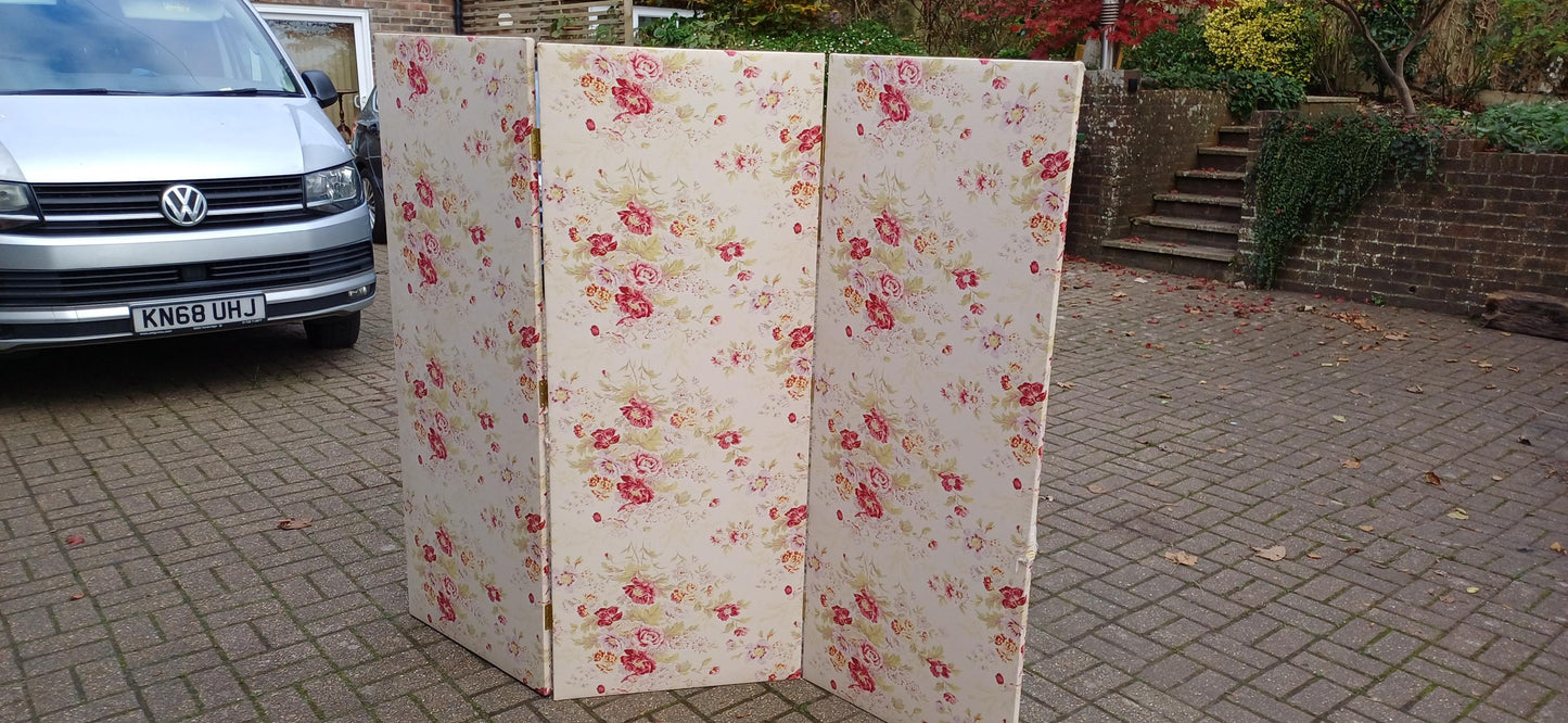 Massive Heavy Pretty vintage folding upholstered screen, vanity screen, room divider - sturdy, heavy and quality (153cm tall, 183cm wide)