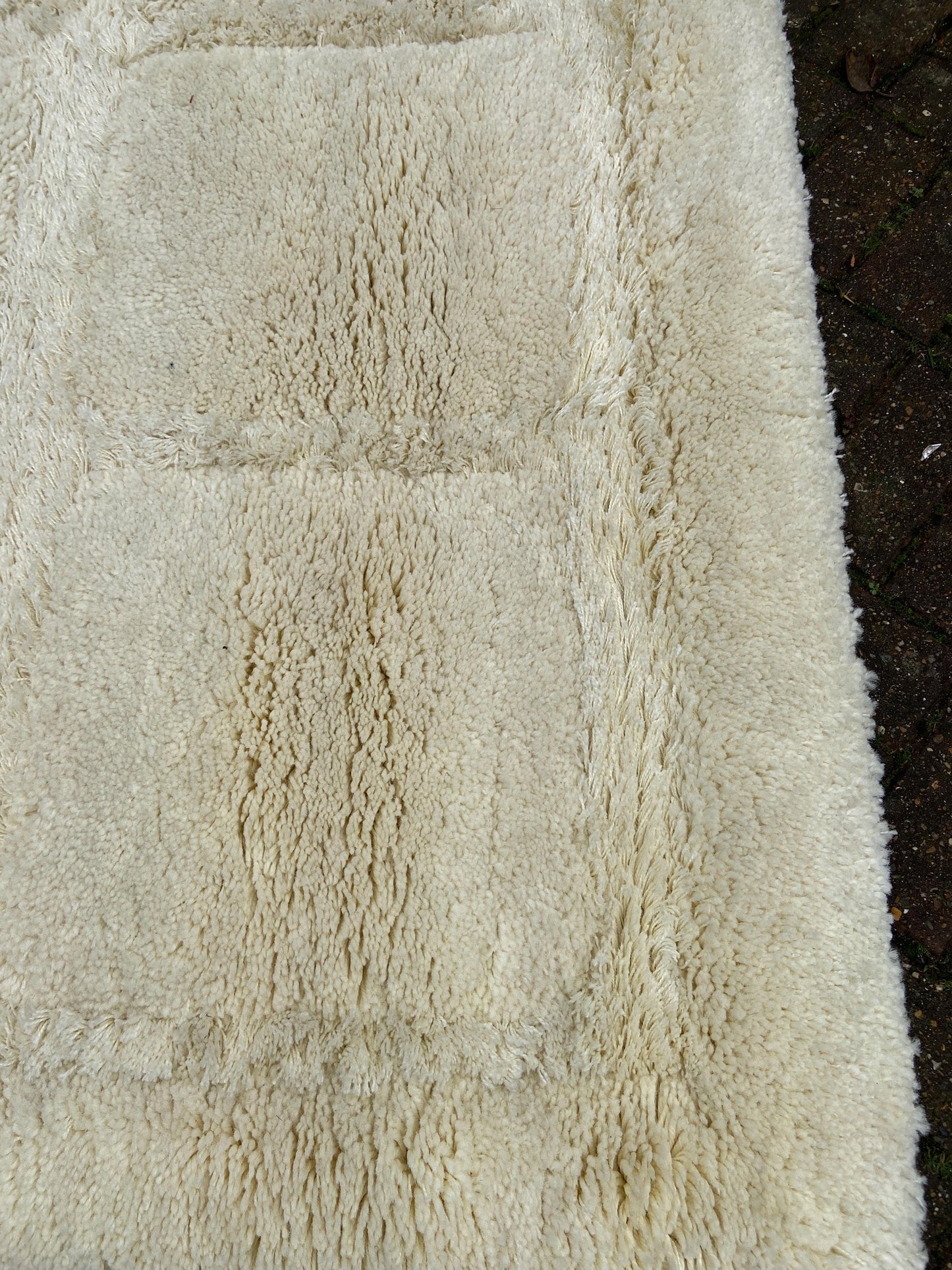 Large vintage shaggy cream rug with contrasting square detail - likely 1980s. Good size 234cm x 158cm