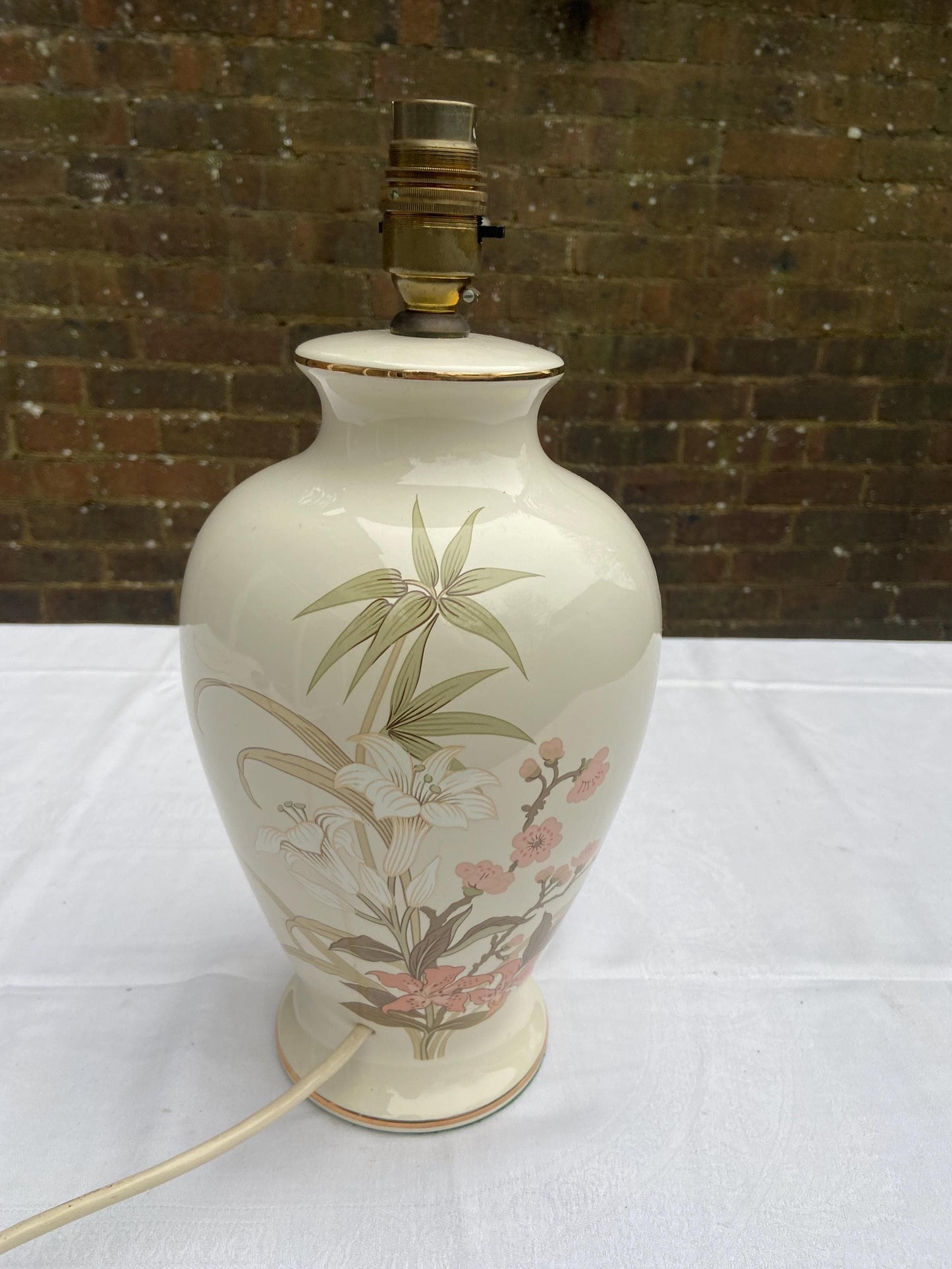 Vintage St Michael’s M&S ceramic table lamp - cream with painted leaves and flowers - working
