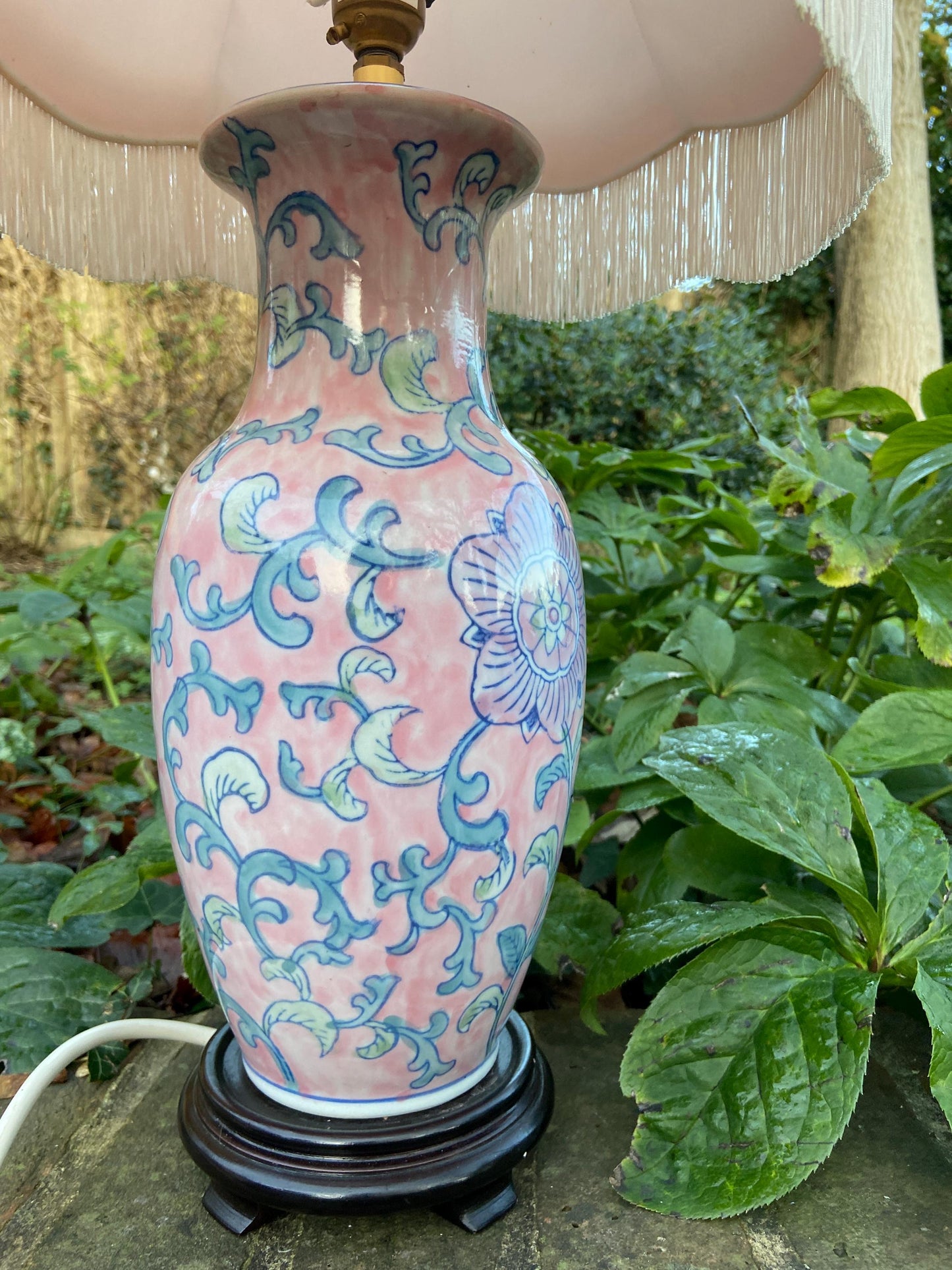 Large pink vintage Oriental Vase style table lamp in pink and blue, with or without quality vintage lamp shade in pink chintz