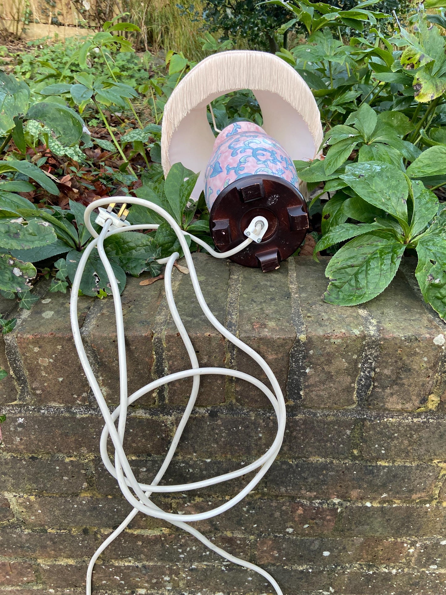 Large pink vintage Oriental Vase style table lamp in pink and blue, with or without quality vintage lamp shade in pink chintz