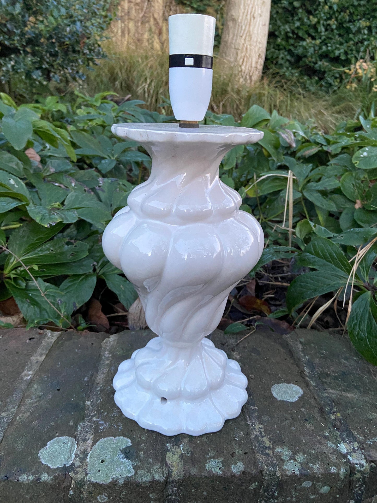 Quality mid-century pottery lamp from Harvey Nichols, vintage table lamp 1950s, working