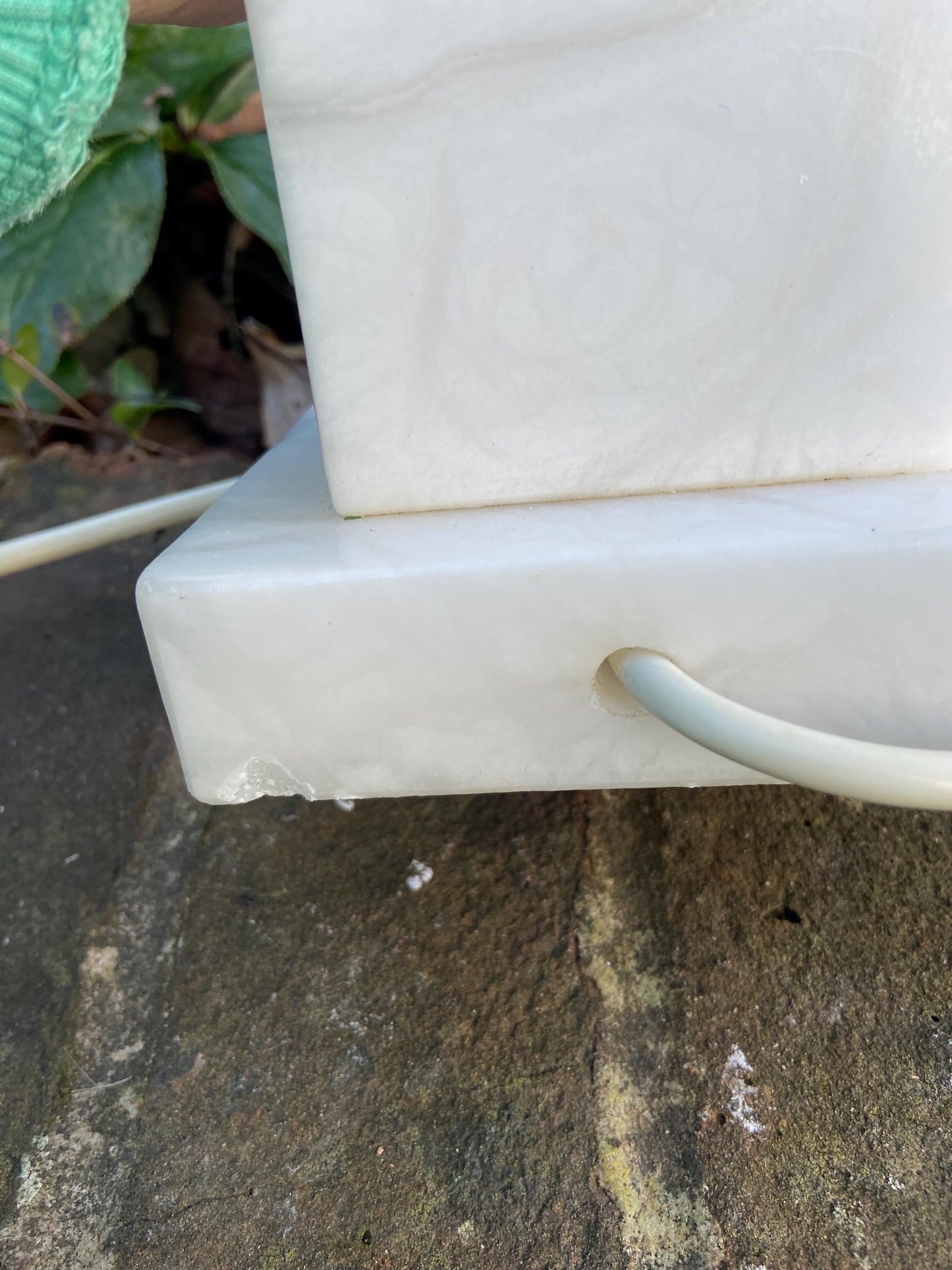 Very large vintage white Alabaster classic table lamp - working