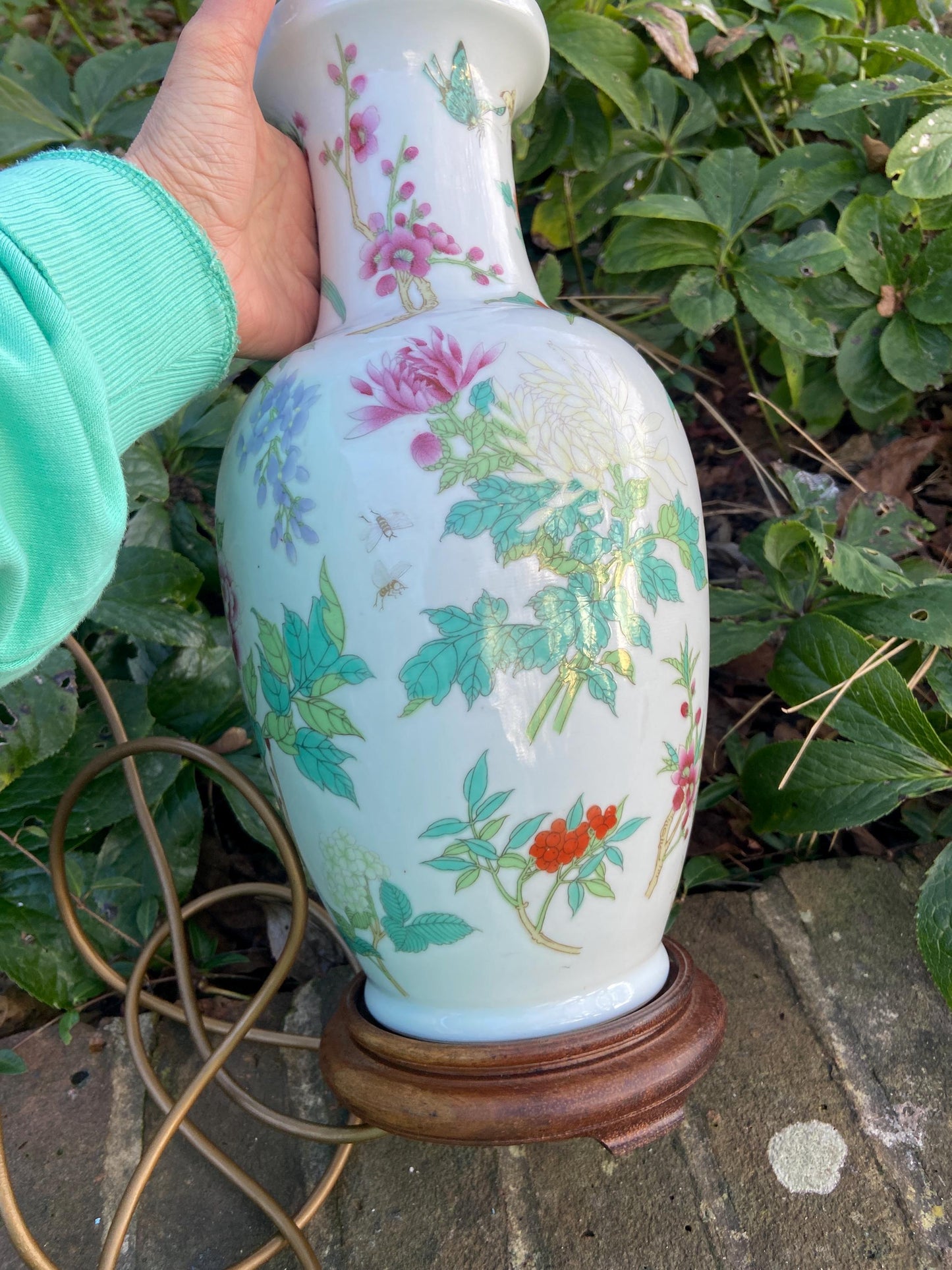Very lovely large vintage oriental vase shaped table lamp, hand painted, Japanese style design - working condition
