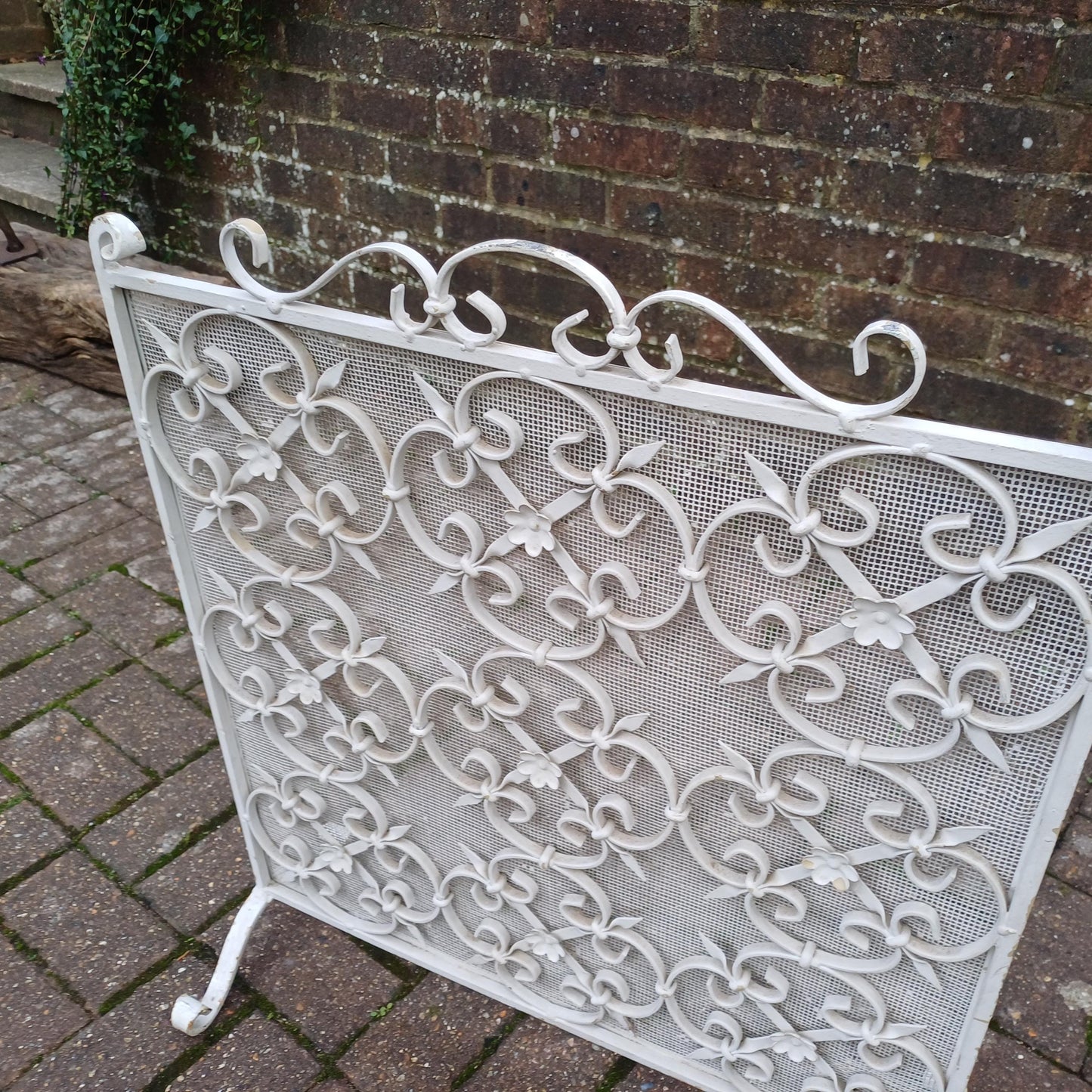 Vintage Mid 20th Century Iron Fire Screen Guard Painted White Heavy Quality