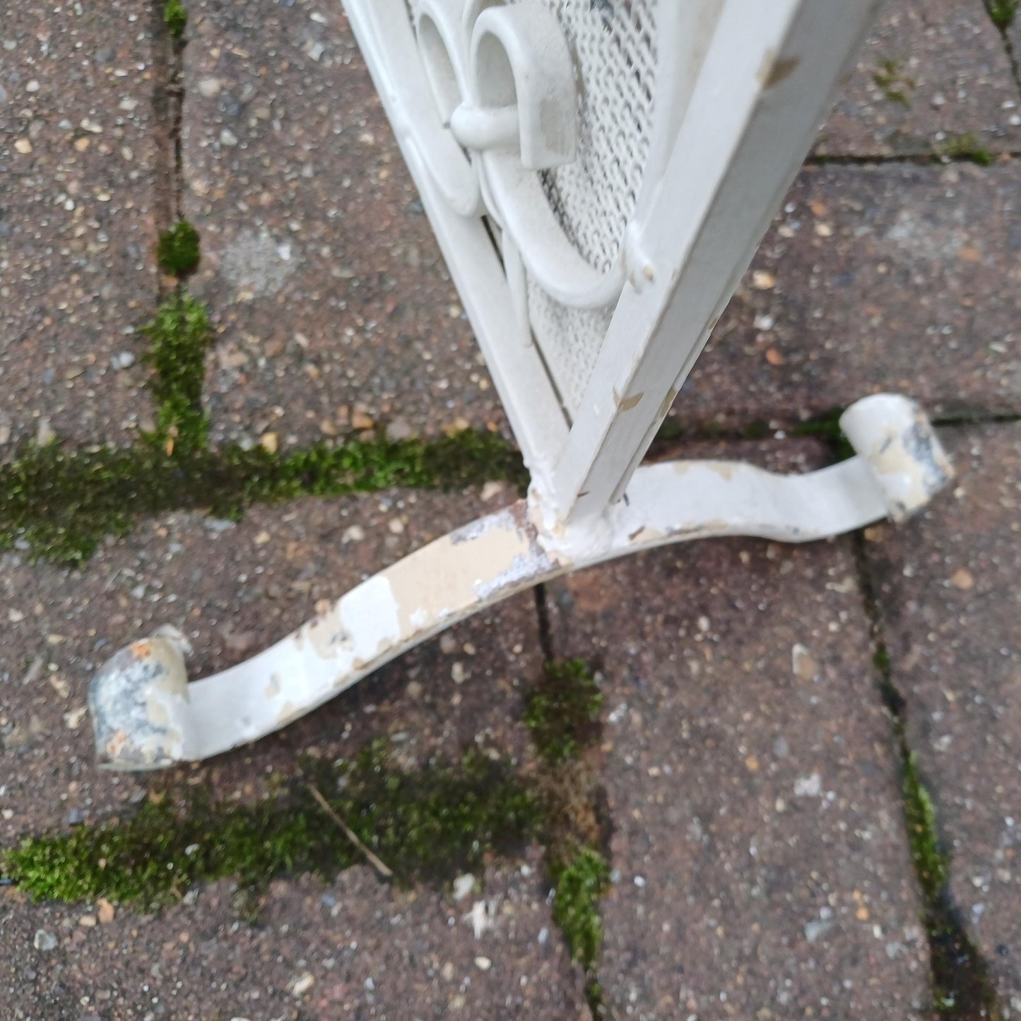 Vintage Mid 20th Century Iron Fire Screen Guard Painted White Heavy Quality