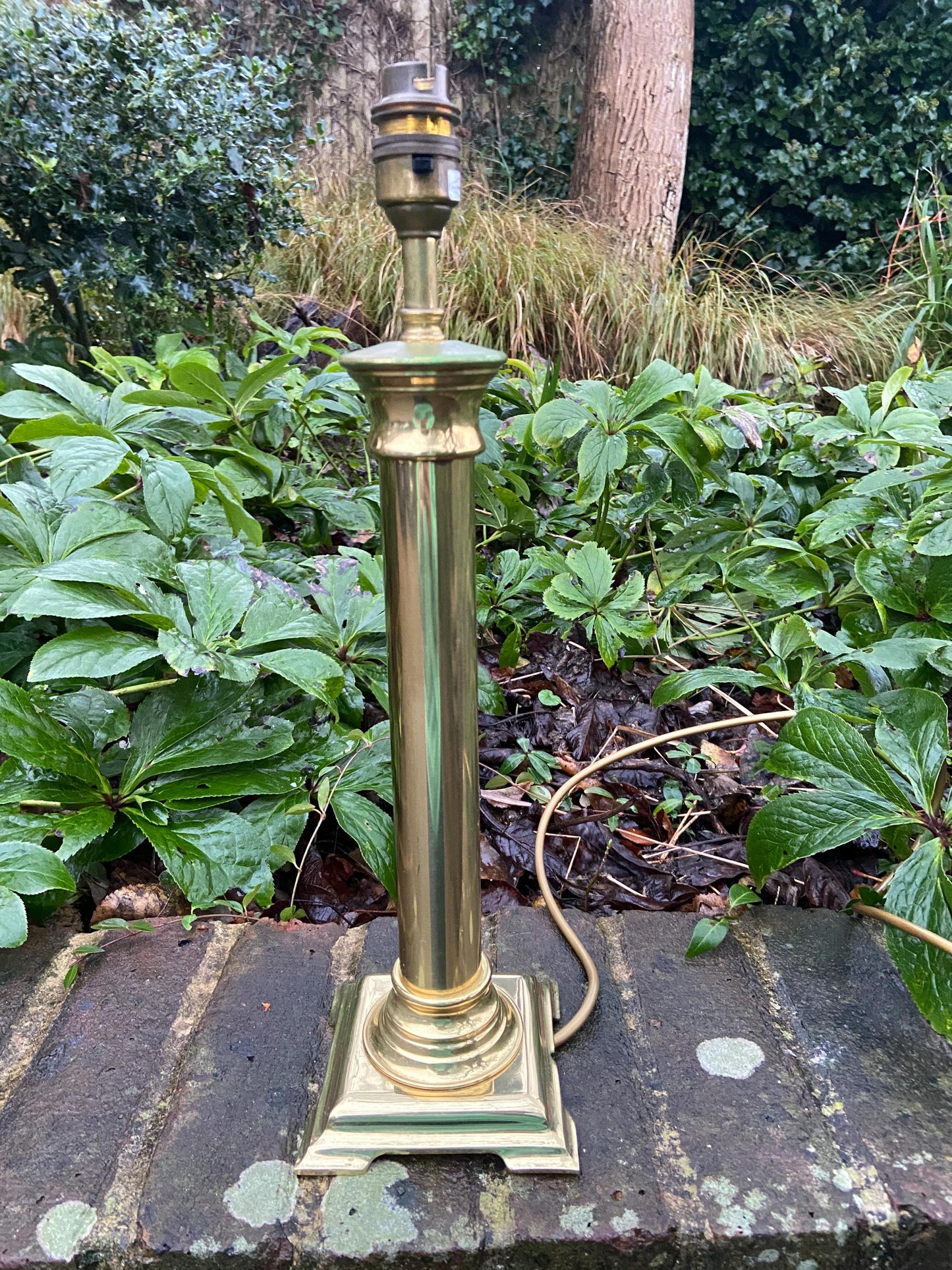 Classic vintage retro Brass candlestick lamp on square base, made for BHS England - working vintage table lamp, 42cm tall