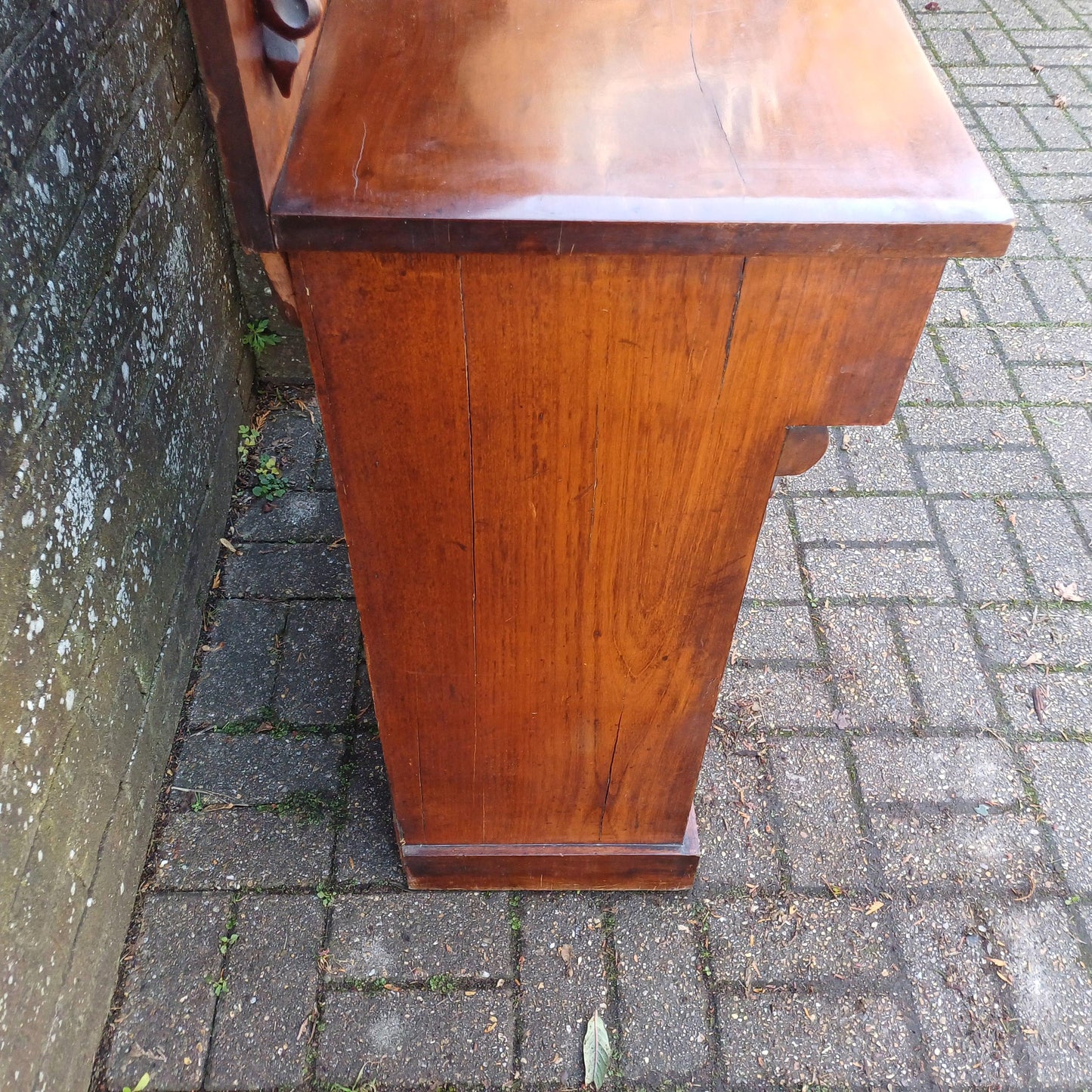Antique Victorian Mahogany Veneer Sideboard Cupboard with Ornate Carvings – Decorative and Practical Classic Furniture FREE HAND Delivery