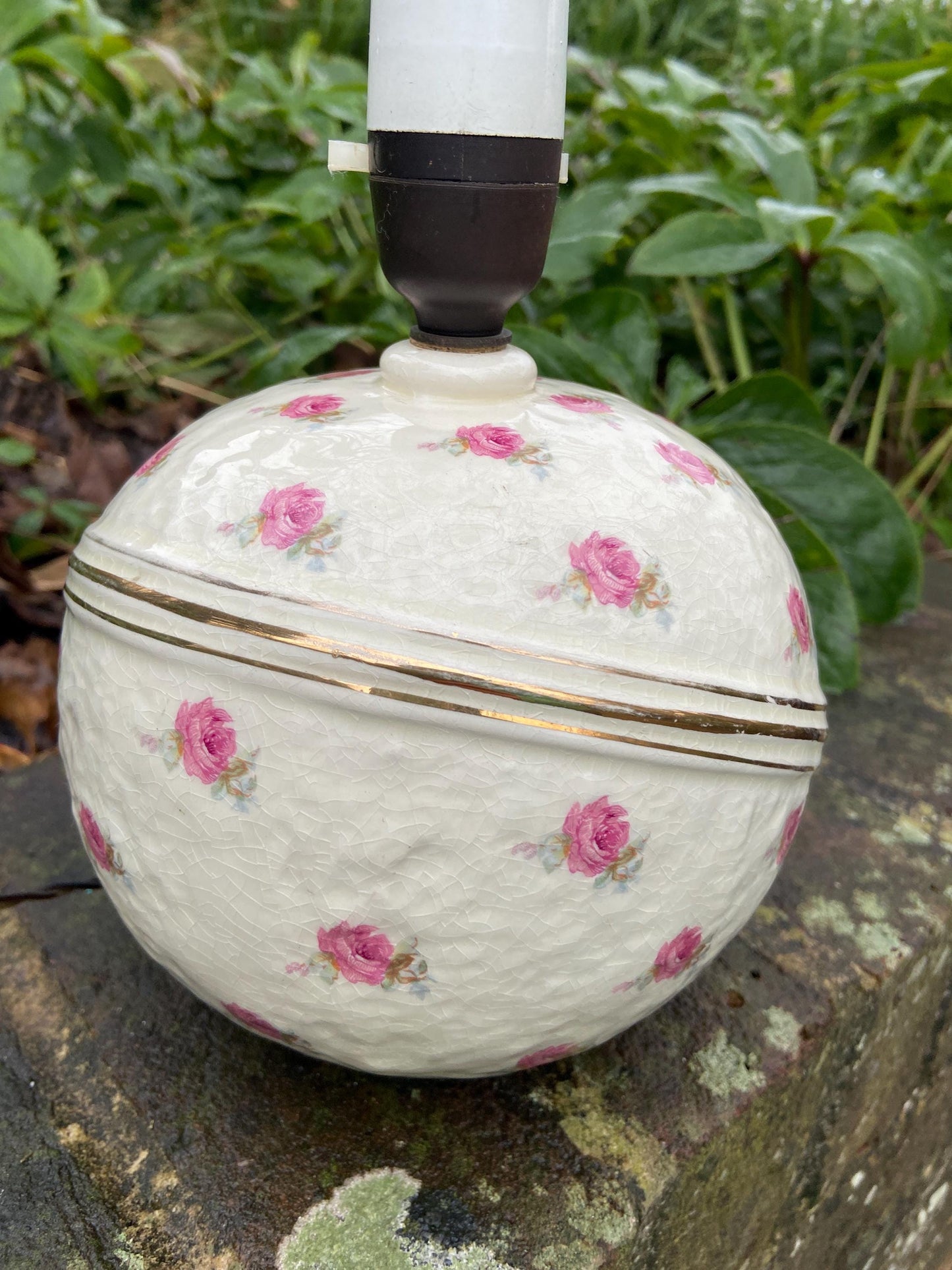 1950s rounded crackle glaze ceramic lamp with roses and unusual gold band (Hughes of Longport)